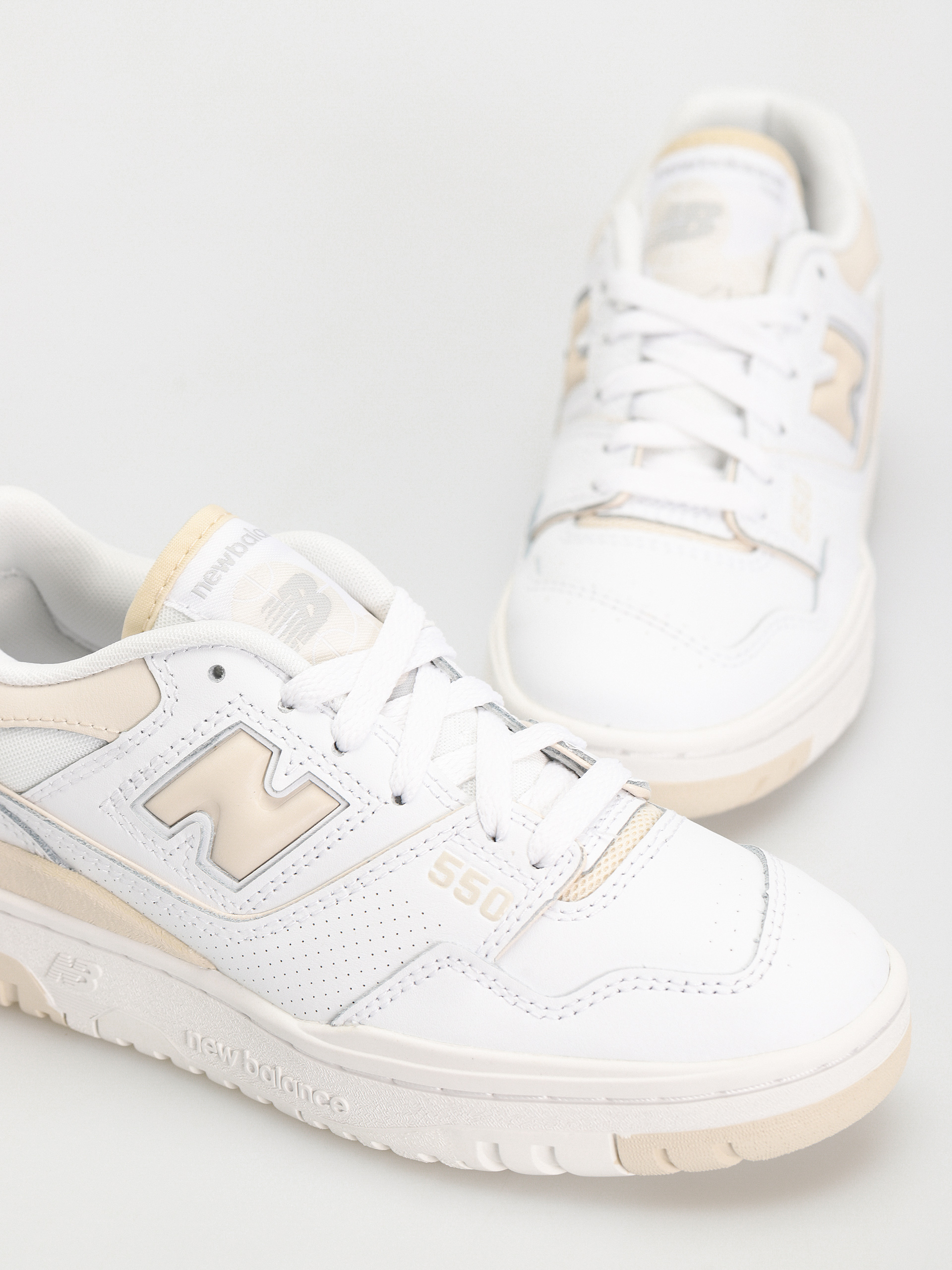 Boty New Balance 550 Wmn (white linen)