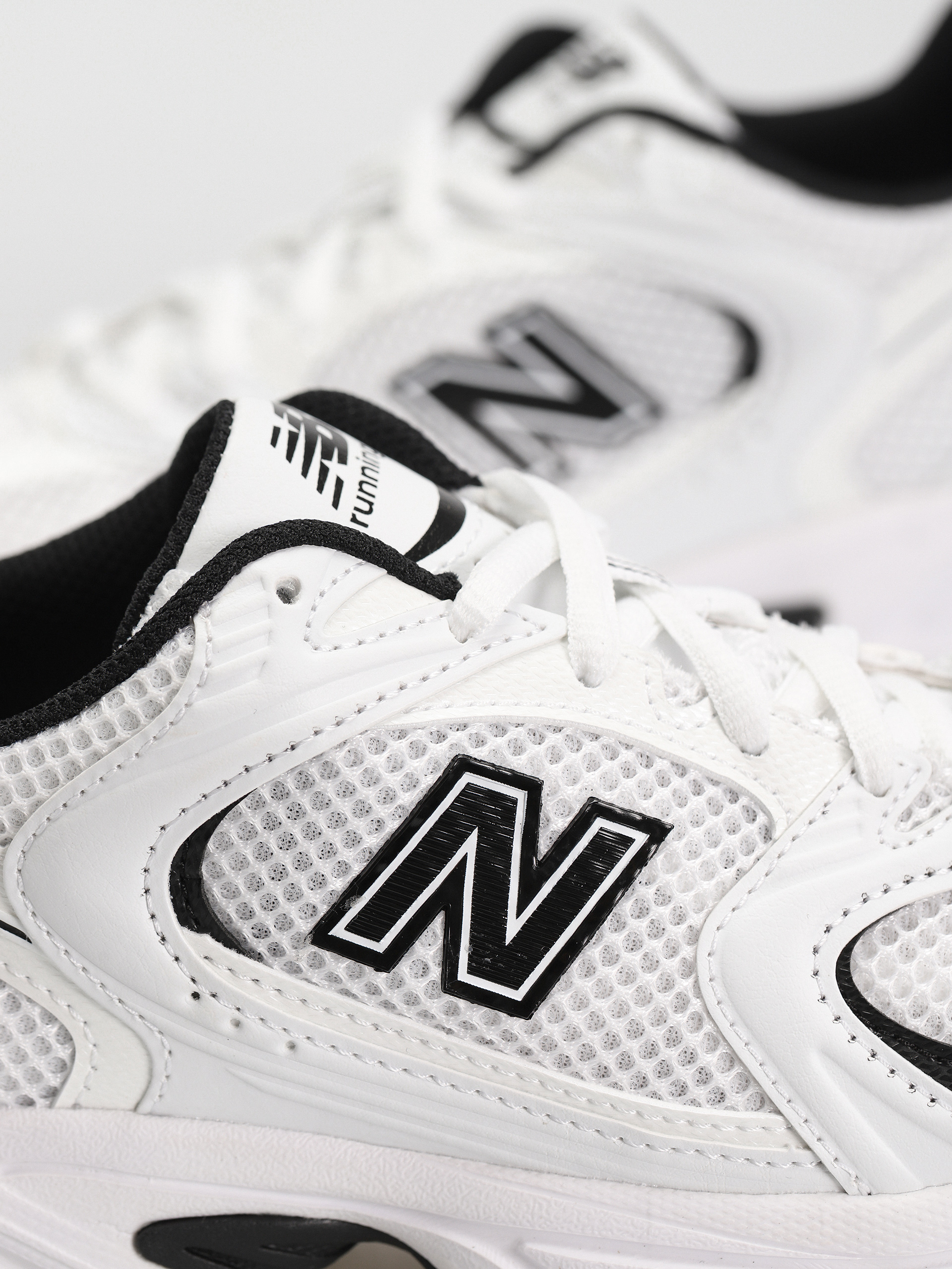 Boty New Balance 530 (white black details)