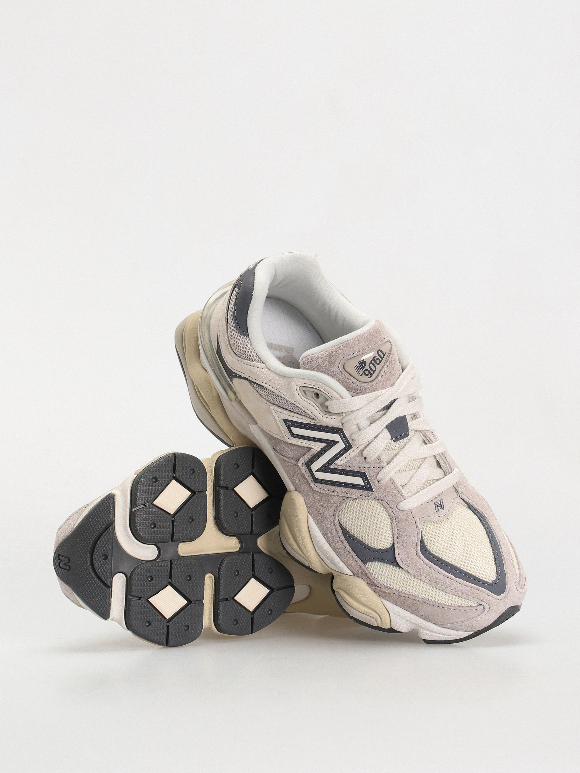 Boty New Balance 9060 (moonrock linen)