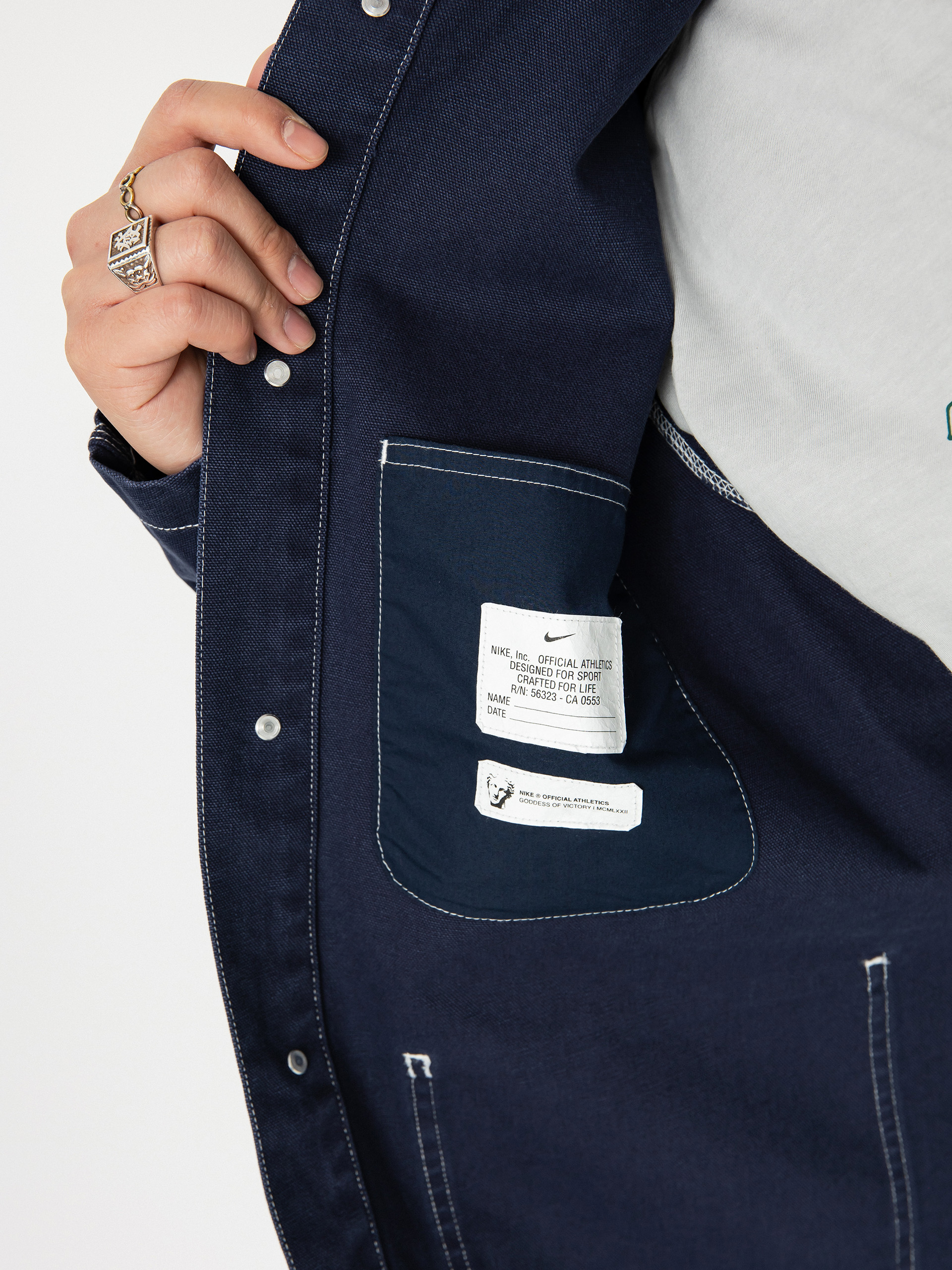 Košile Nike SB Nike Life (obsidian/obsidian)