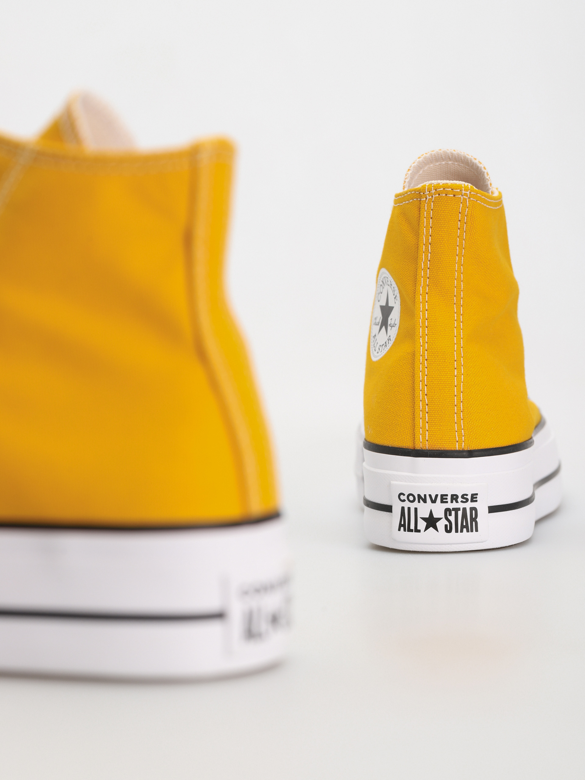 Tenisky Converse Chuck Taylor All Star Lift Hi Wmn (dark yellow)