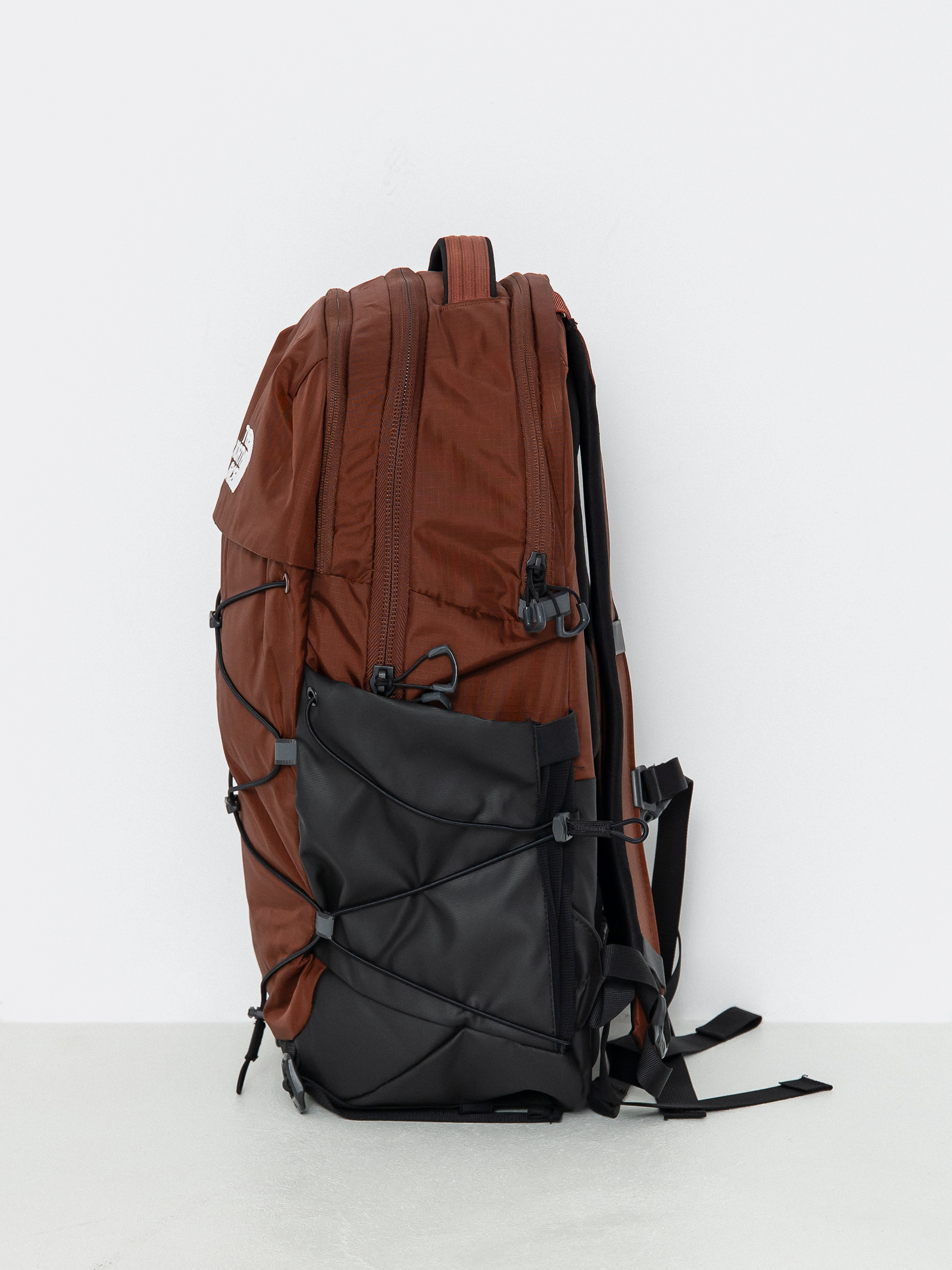 Batoh The North Face Borealis (dark oak/tnf black)