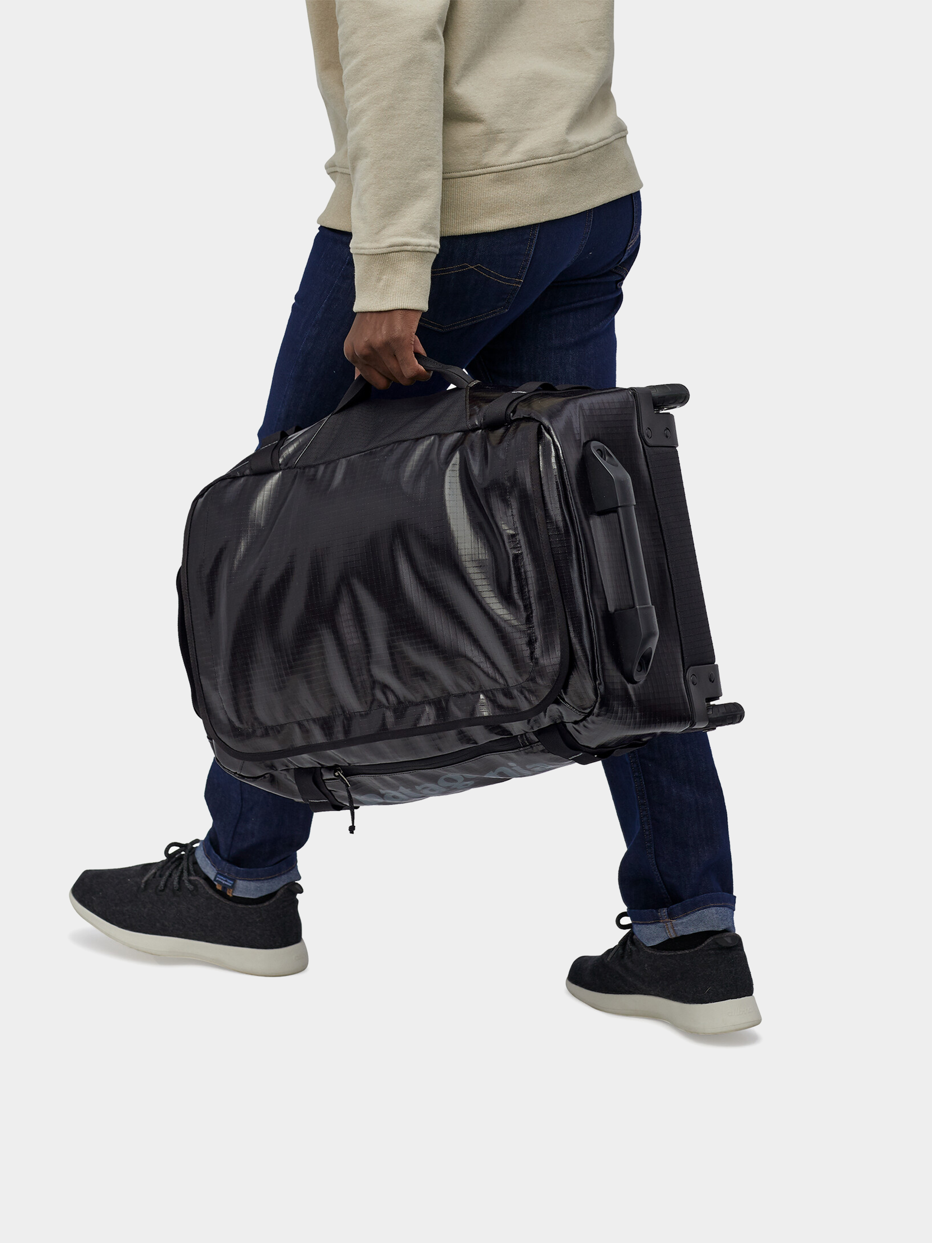 Taška Patagonia Black Hole Wheeled Duffel 40L (black)