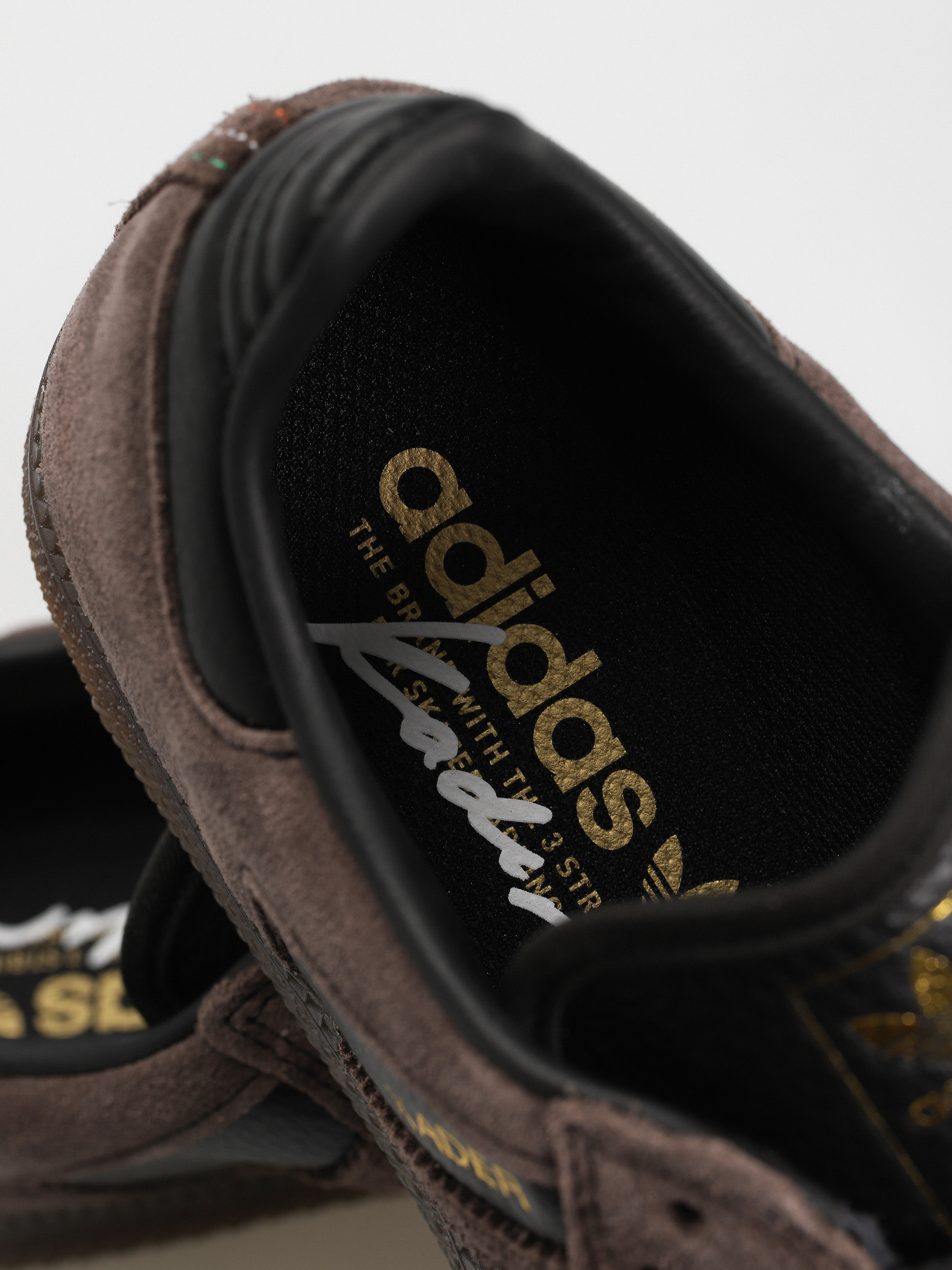 Boty adidas Samba ADV X Kader (cblack/brown/gum5)
