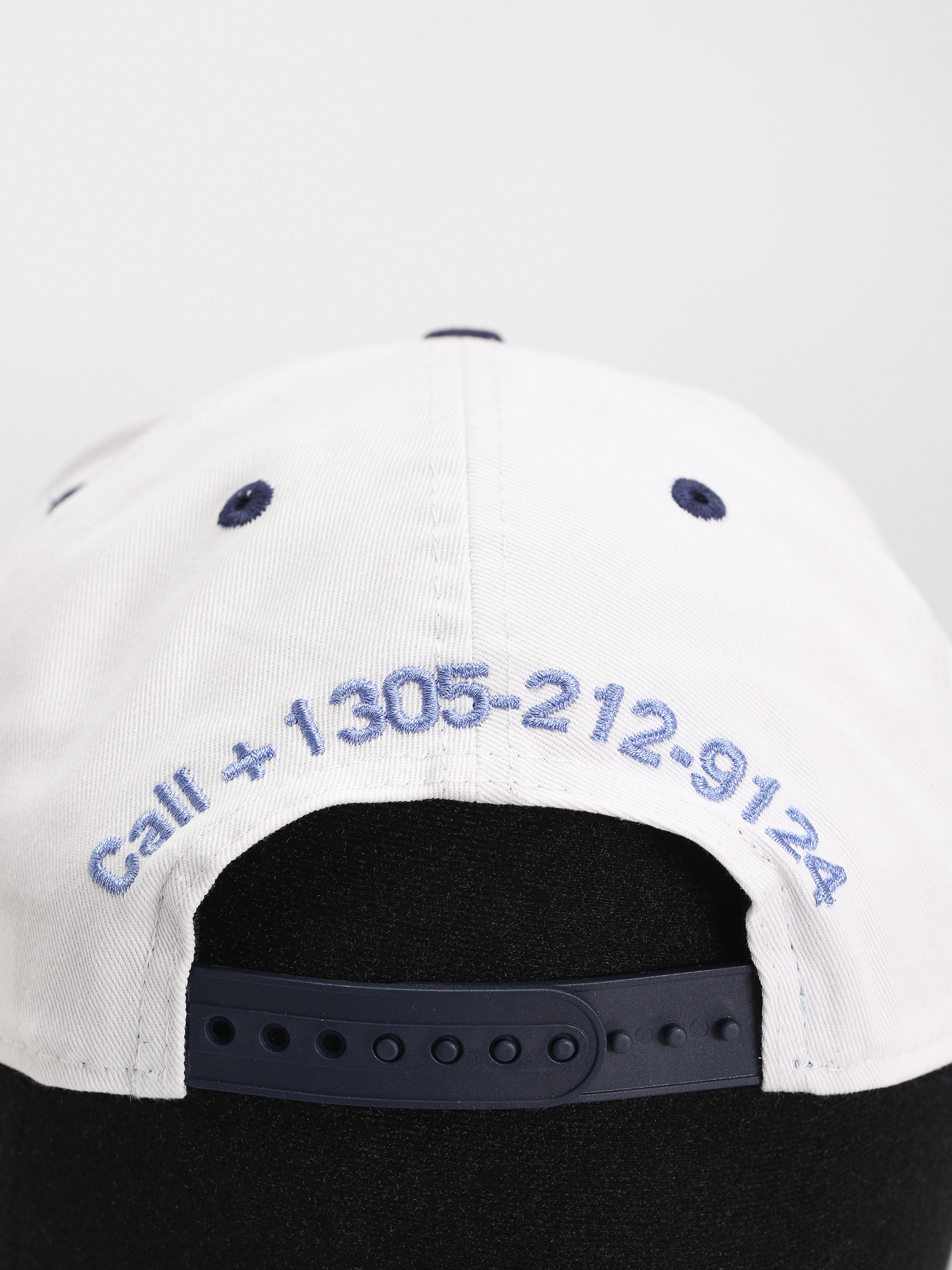 Kšiltovka  New Era Graphic Golfer (white/navy)