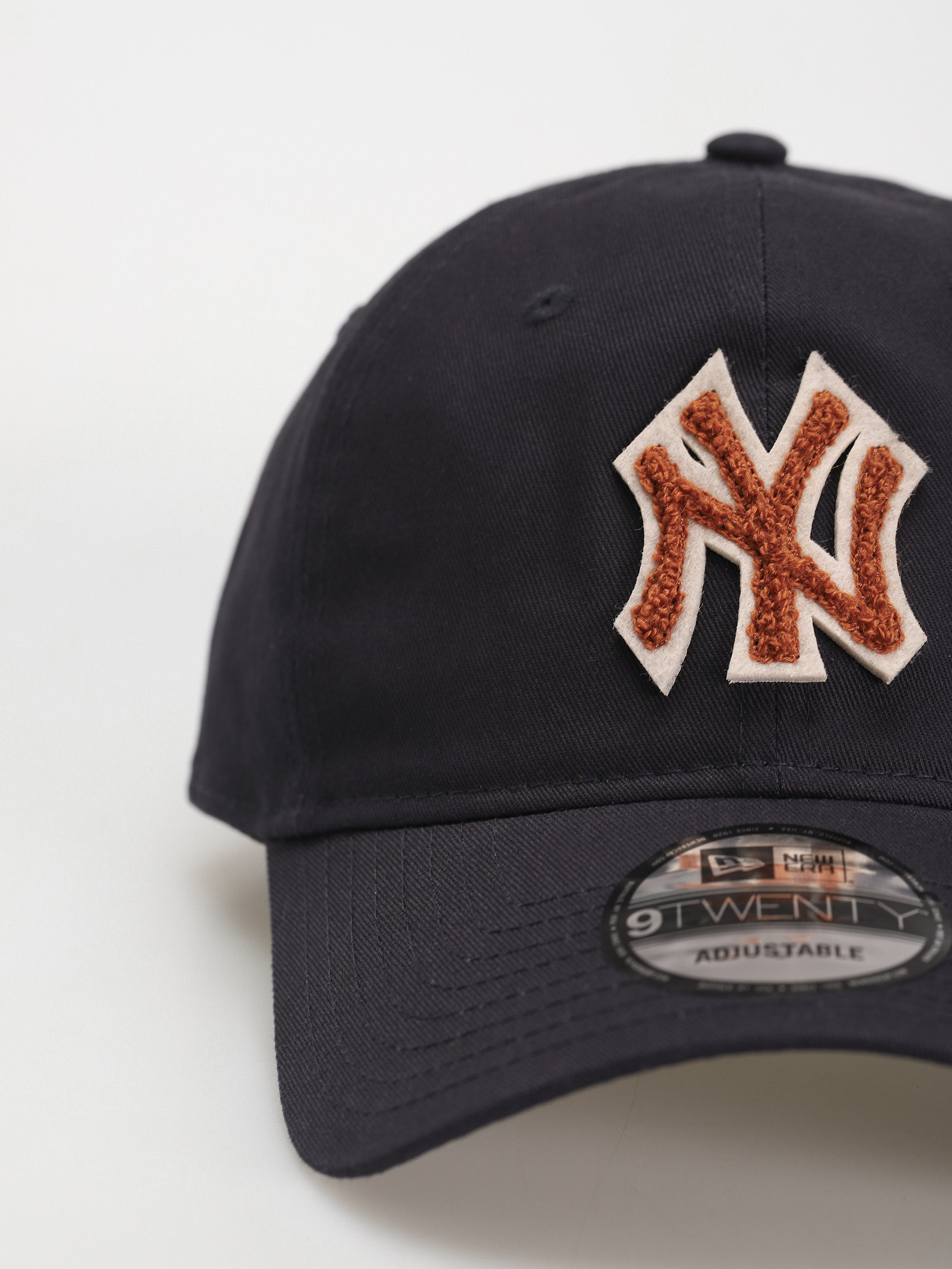 Kšiltovka  New Era Boucle 9Twenty New York Yankees (navy)