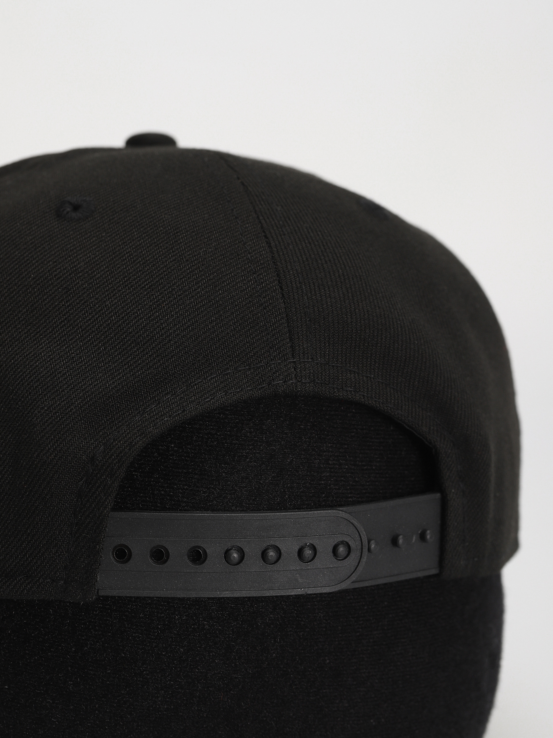 Kšiltovka  New Era NBA Golfer Chicago Bulls (black/red)