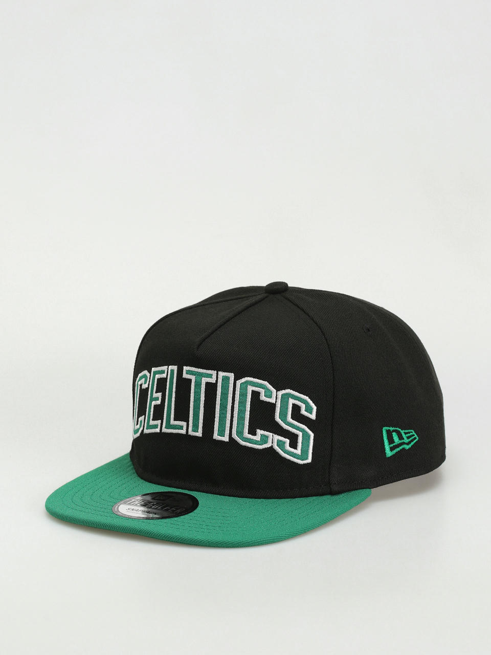 Kšiltovka  New Era NBA Golfer Boston Celtics (black/green)