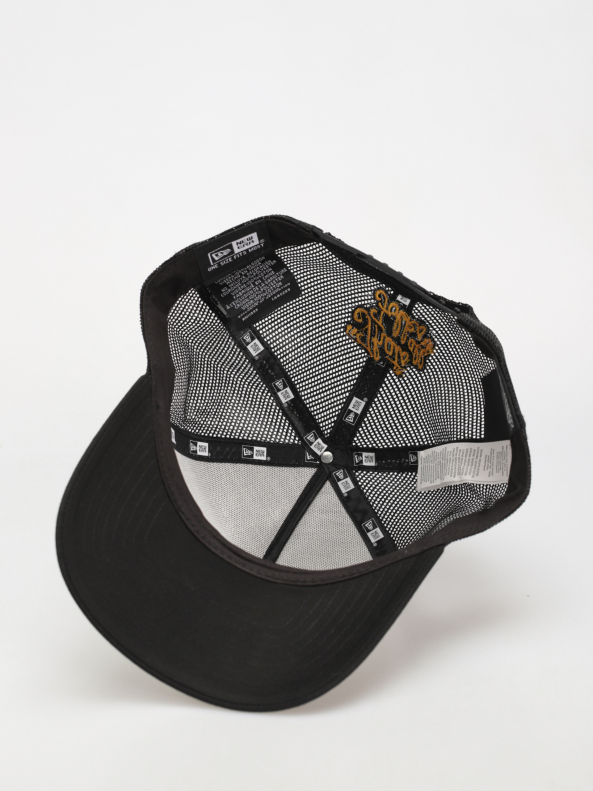 Kšiltovka  New Era Character Trucker Looney Tunes (black)