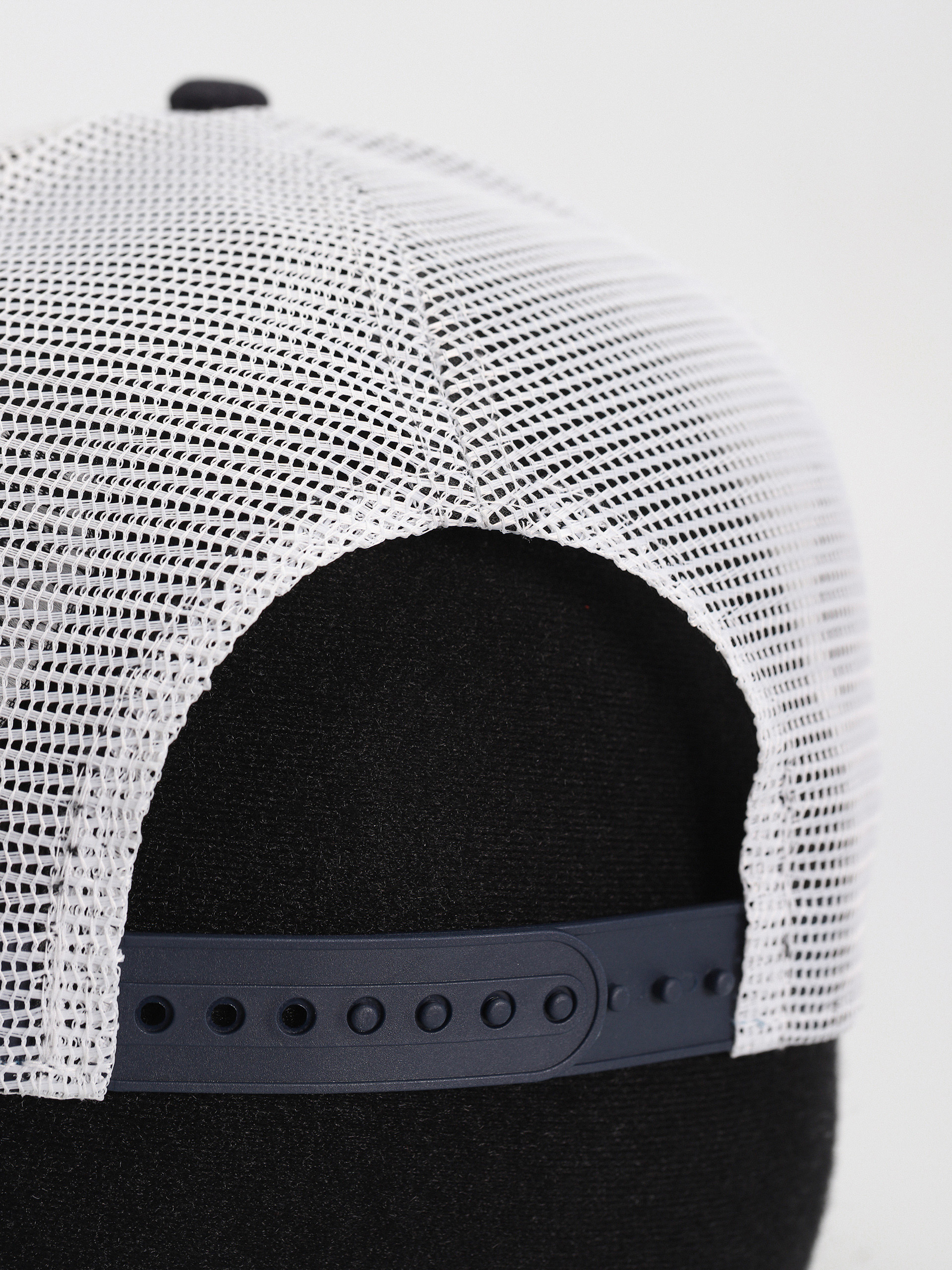 Kšiltovka  New Era Boucle Trucker New York Yankees (navy)