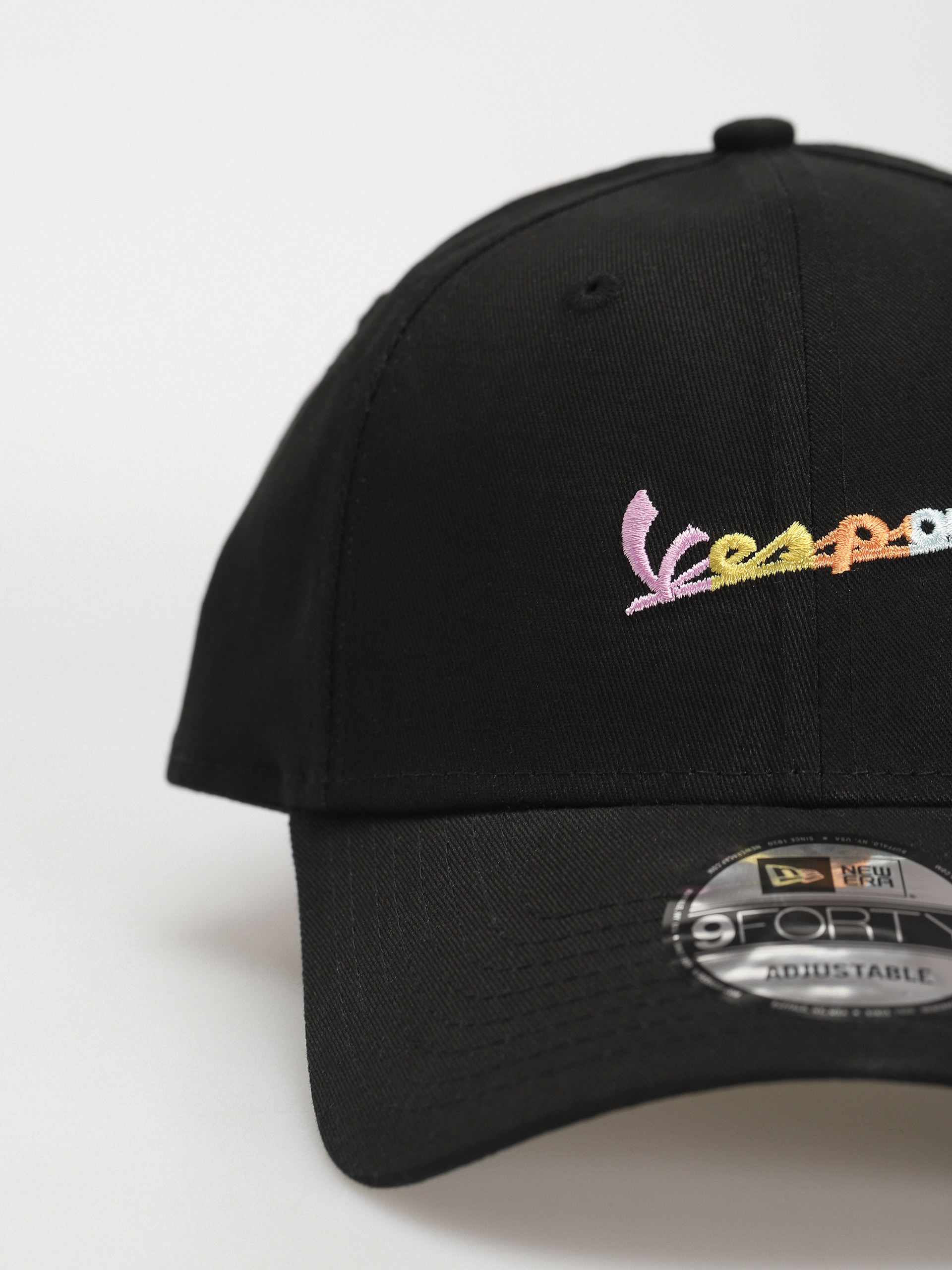 Kšiltovka  New Era Vespa Multi Colour Logo 9Forty (black)