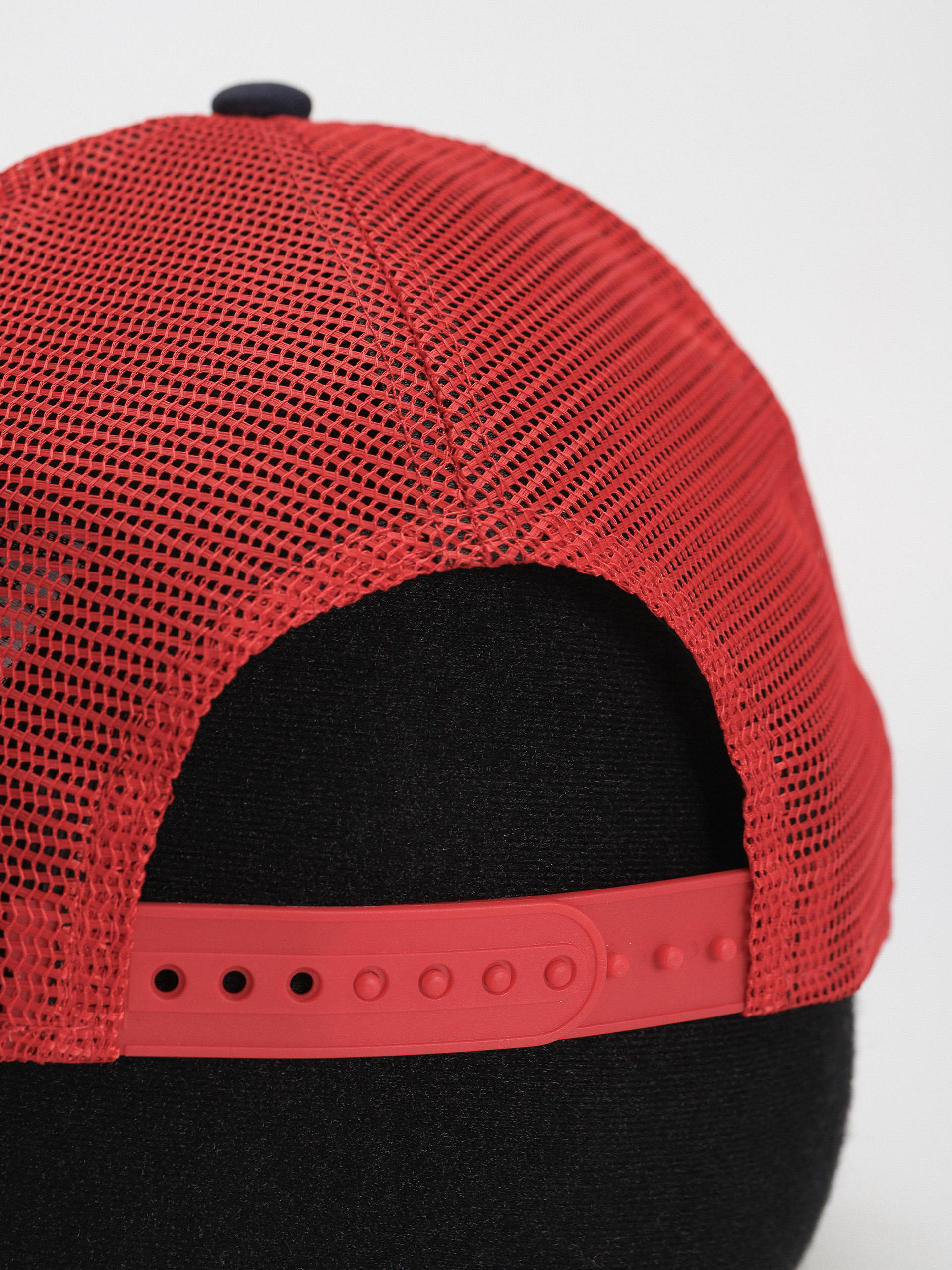 Kšiltovka  New Era Red Bull F1 Colour Block EF Trucker (white/red/navy)