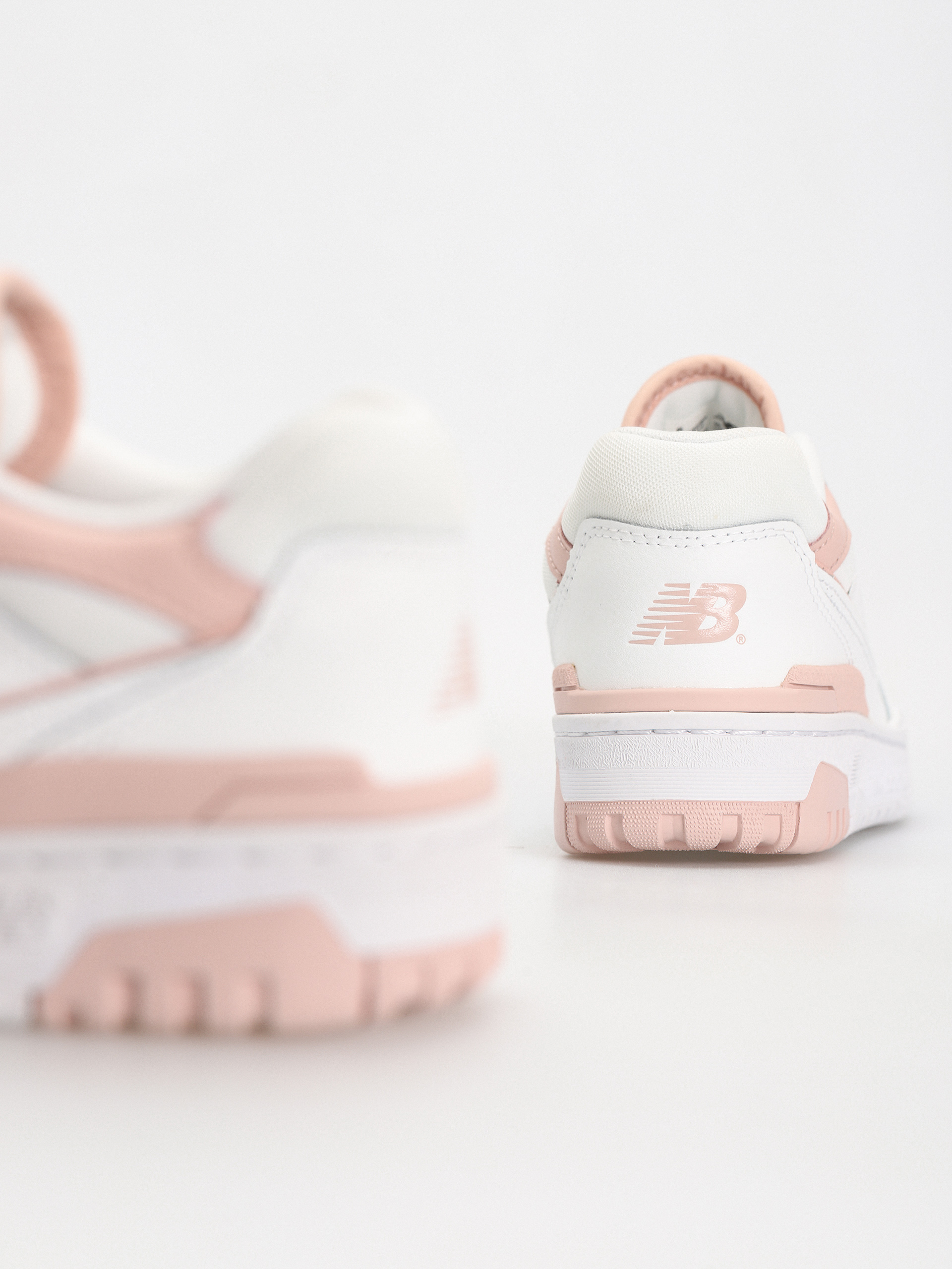 Boty New Balance 550 Wmn (white pink sand)