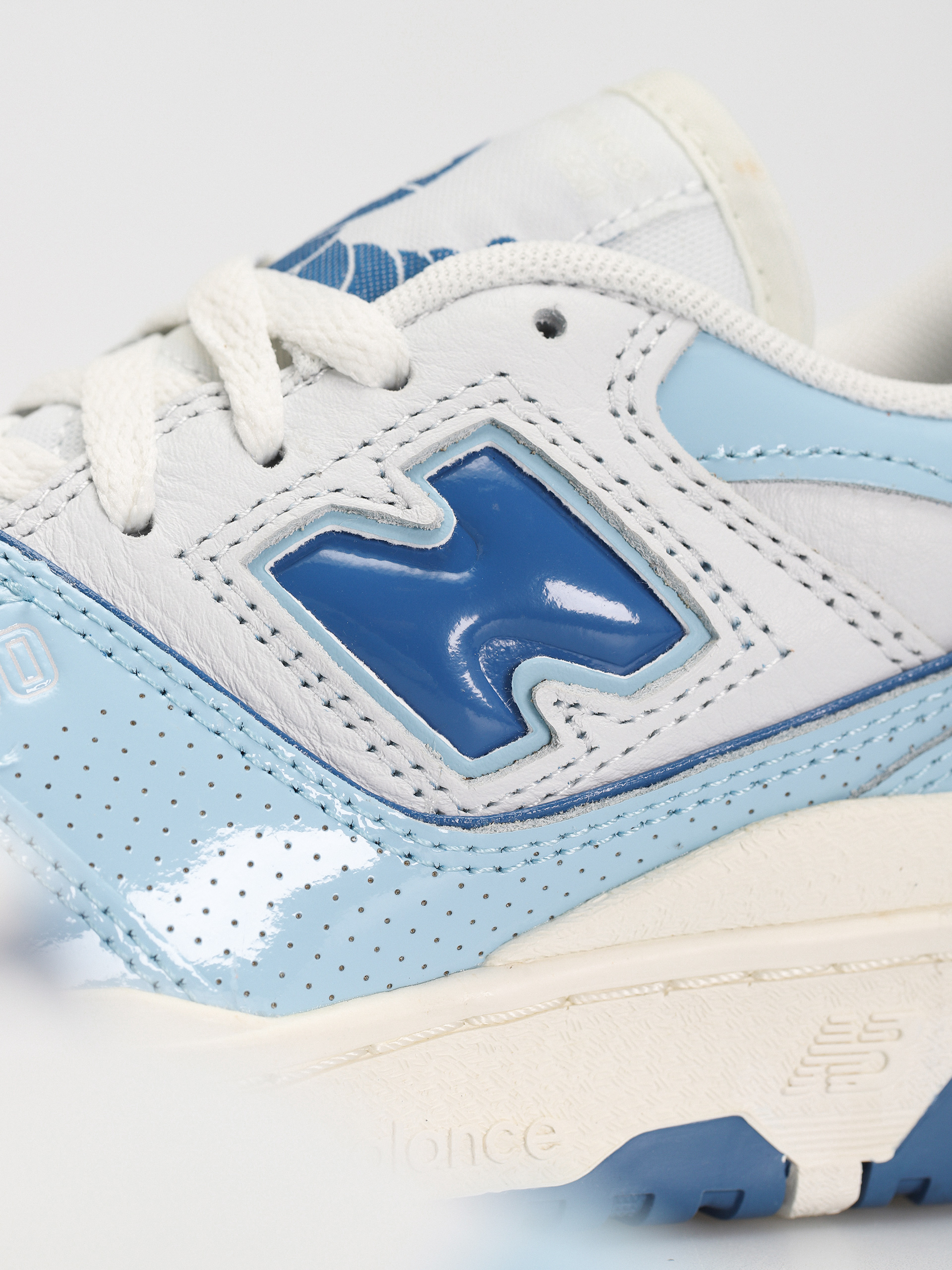Boty New Balance 550 (chrome blue patent)