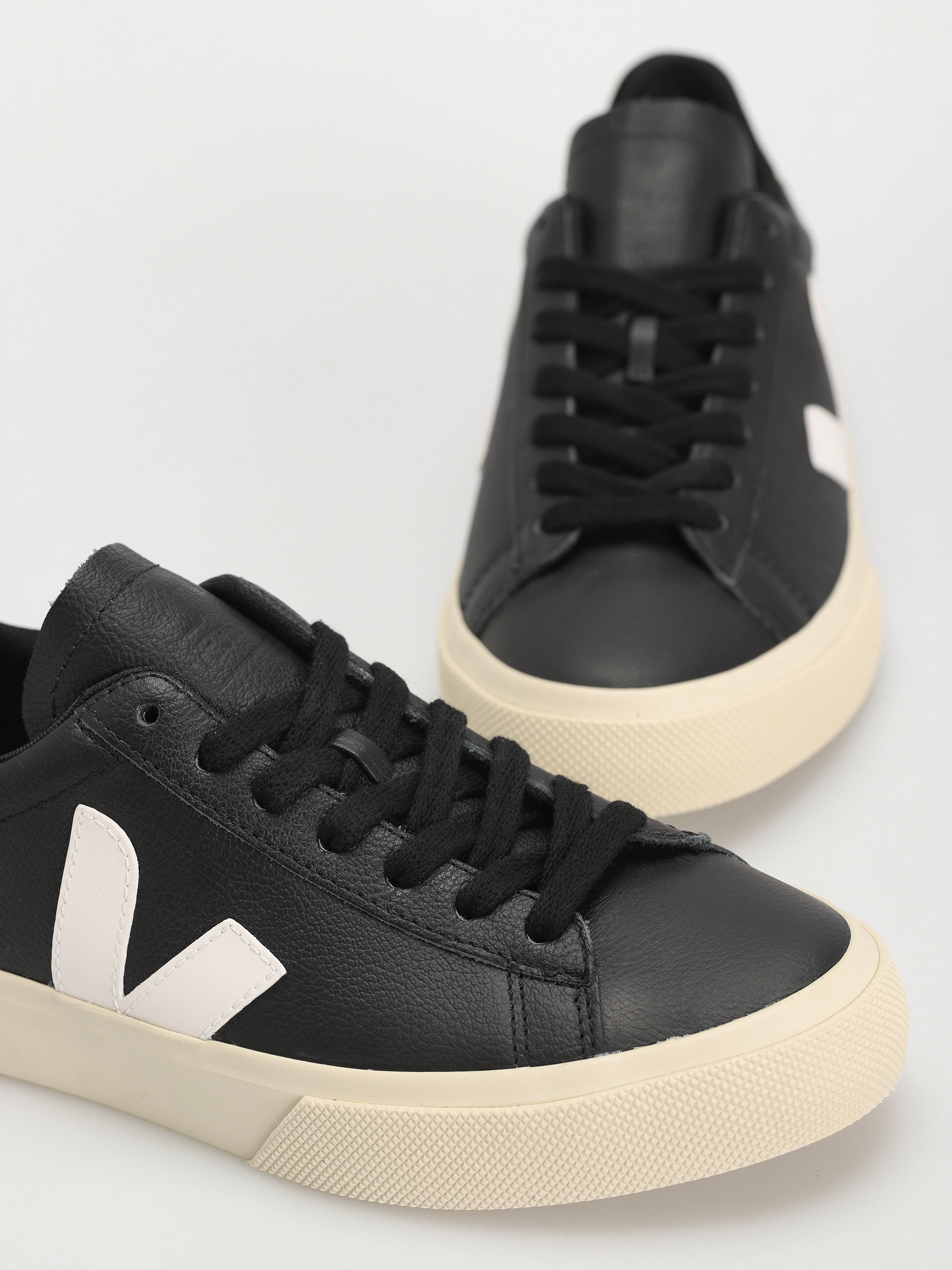 Boty Veja Campo Wmn (black white)
