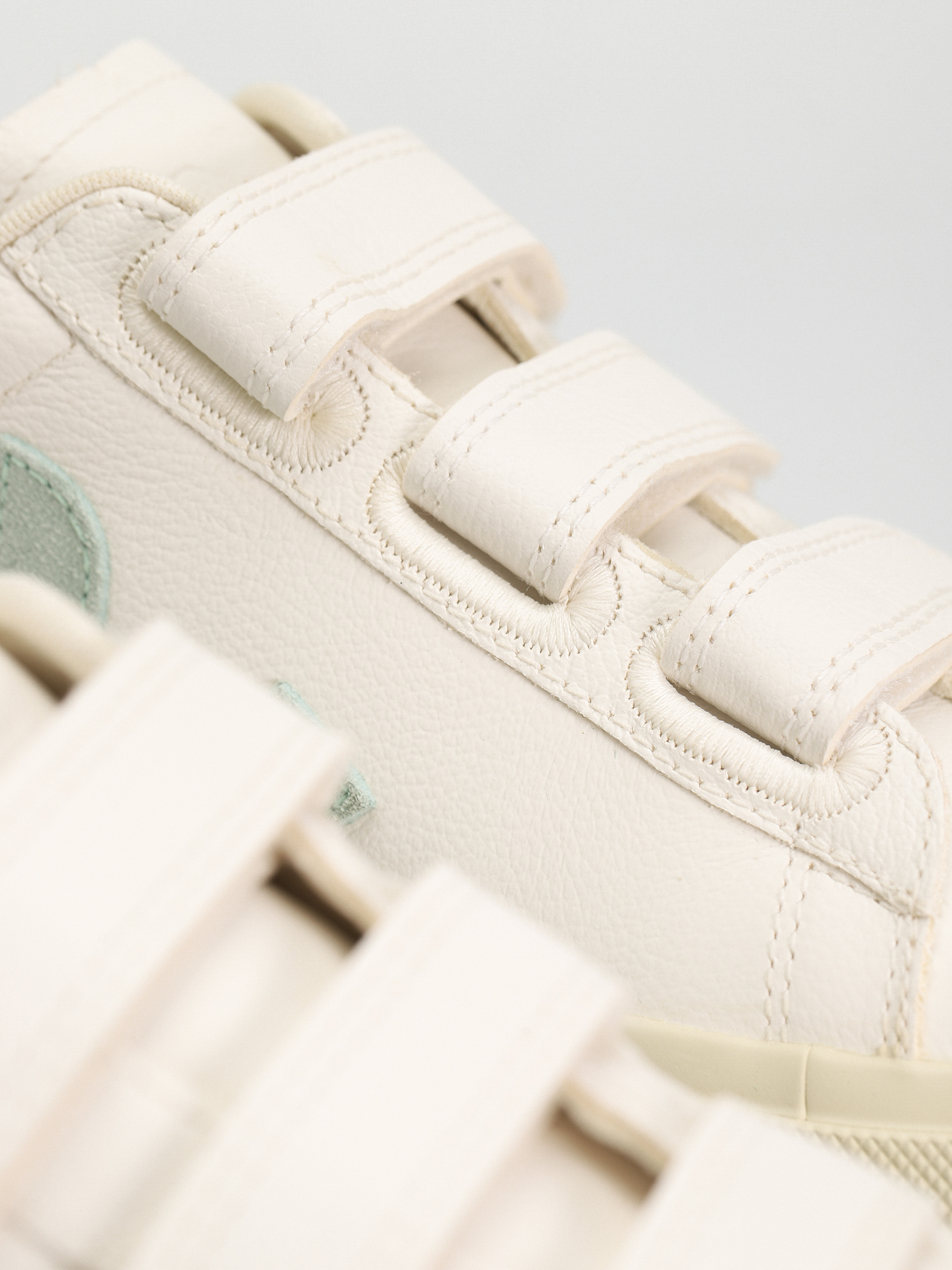 Boty Veja Recife Logo Wmn (extra white matcha)