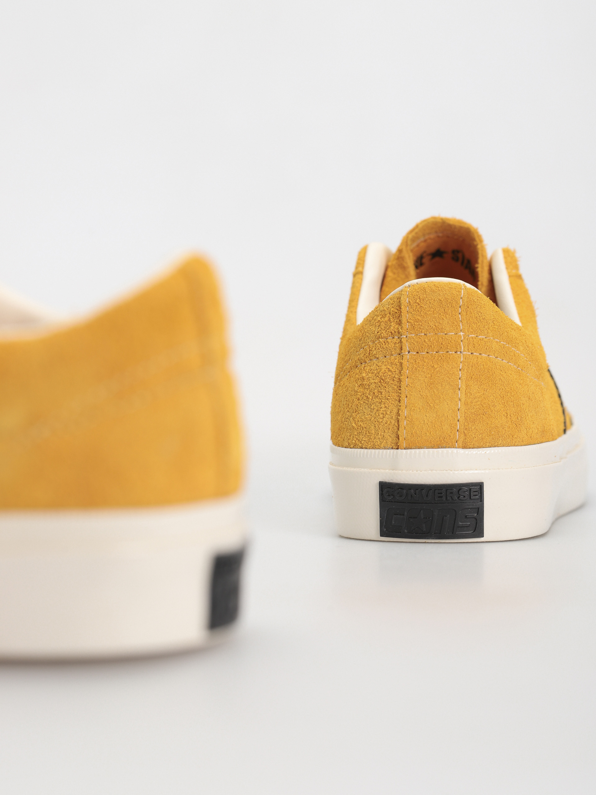 Boty Converse One Star Academy Pro (light yellow)