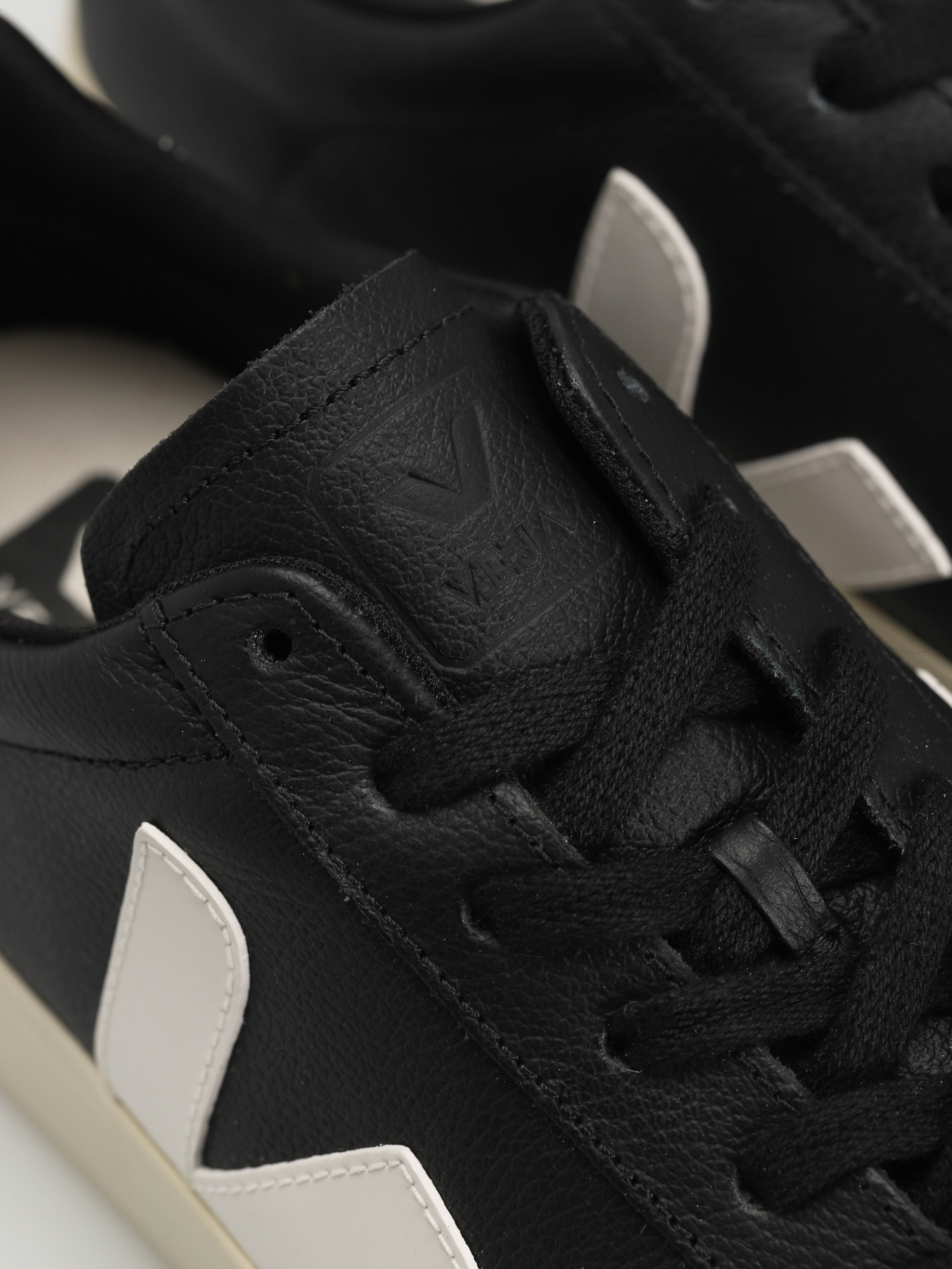 Boty Veja Campo (black white)