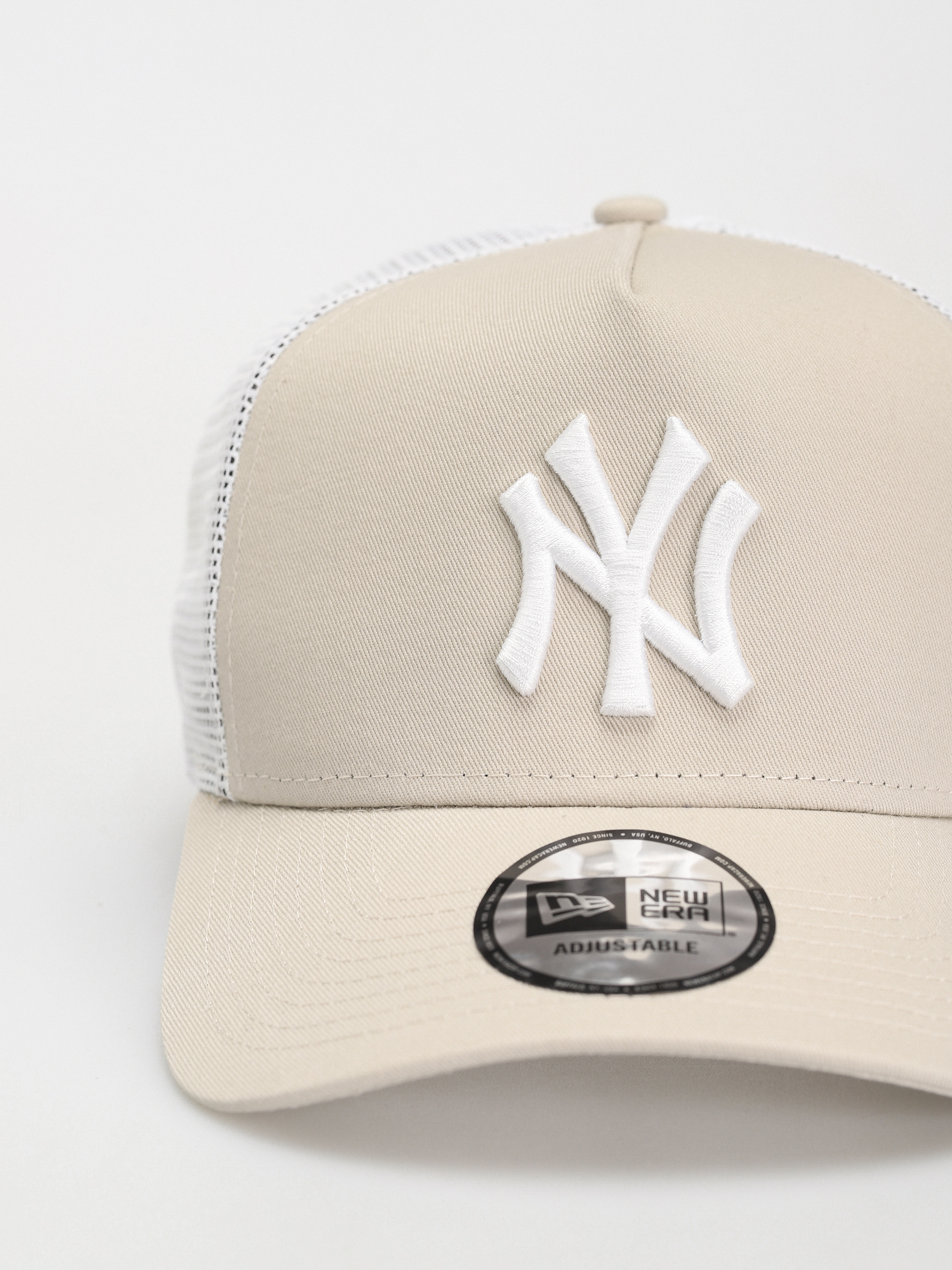 Kšiltovka  New Era League Essential 9Forty Af Trucker New York Yankees (stone/white)