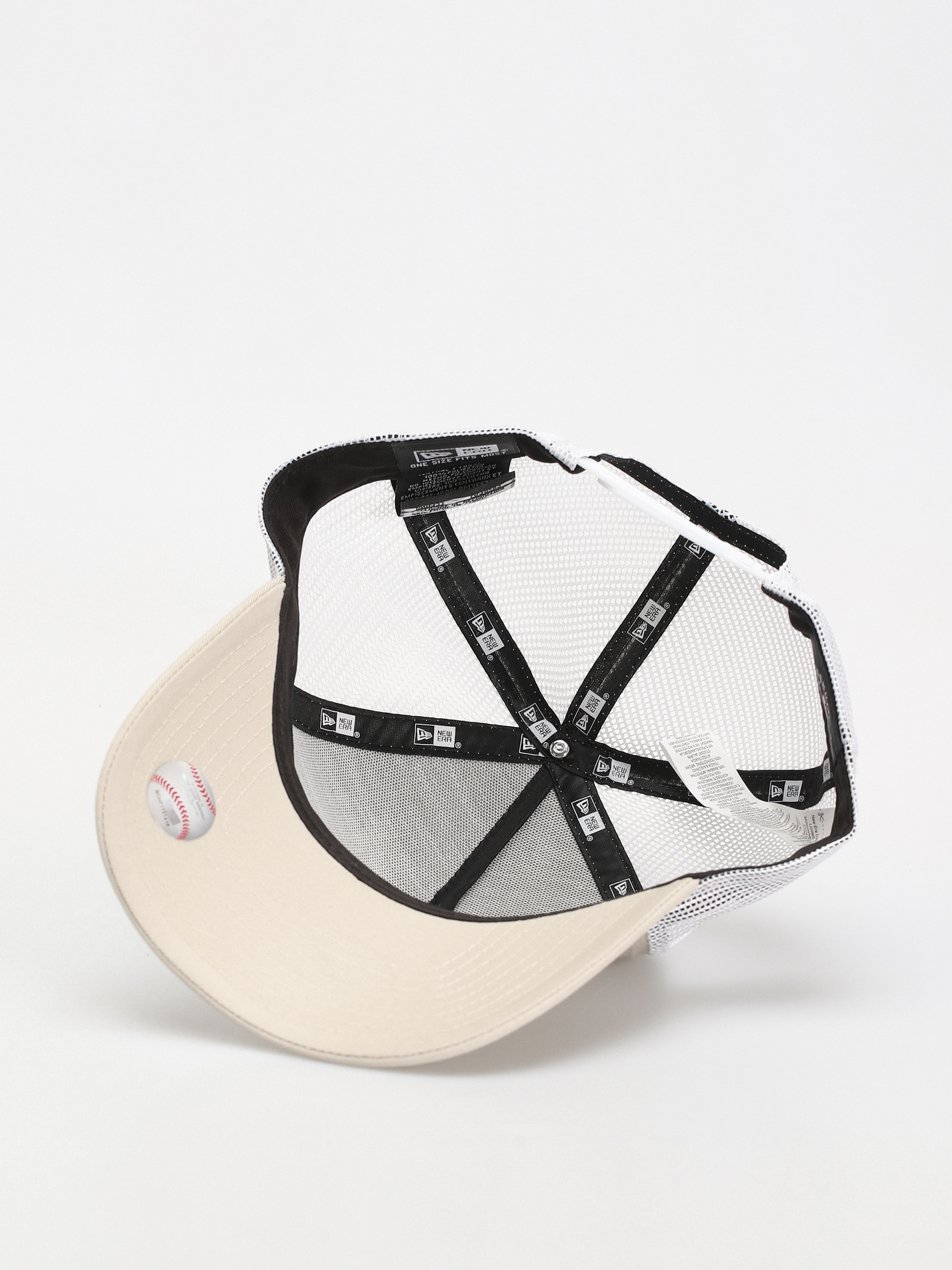 Kšiltovka  New Era League Essential 9Forty Af Trucker New York Yankees (stone/white)