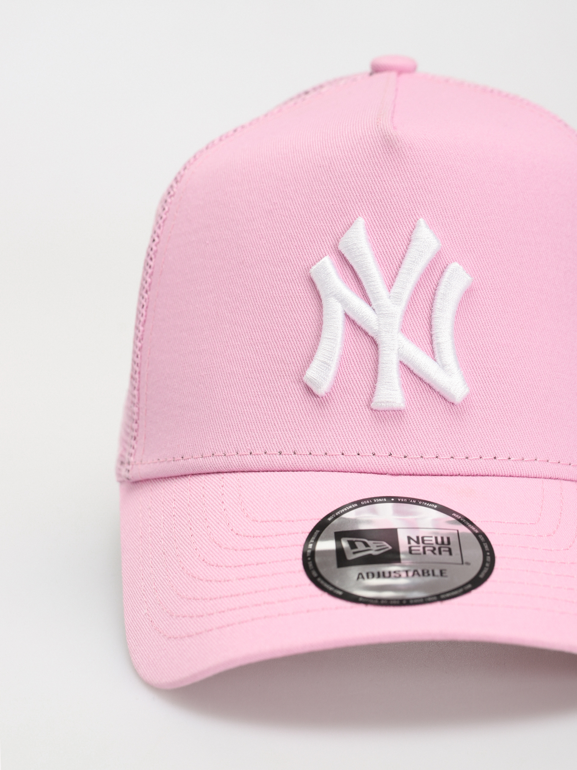 Kšiltovka  New Era League Essential Trucker New York Yankees (pink)