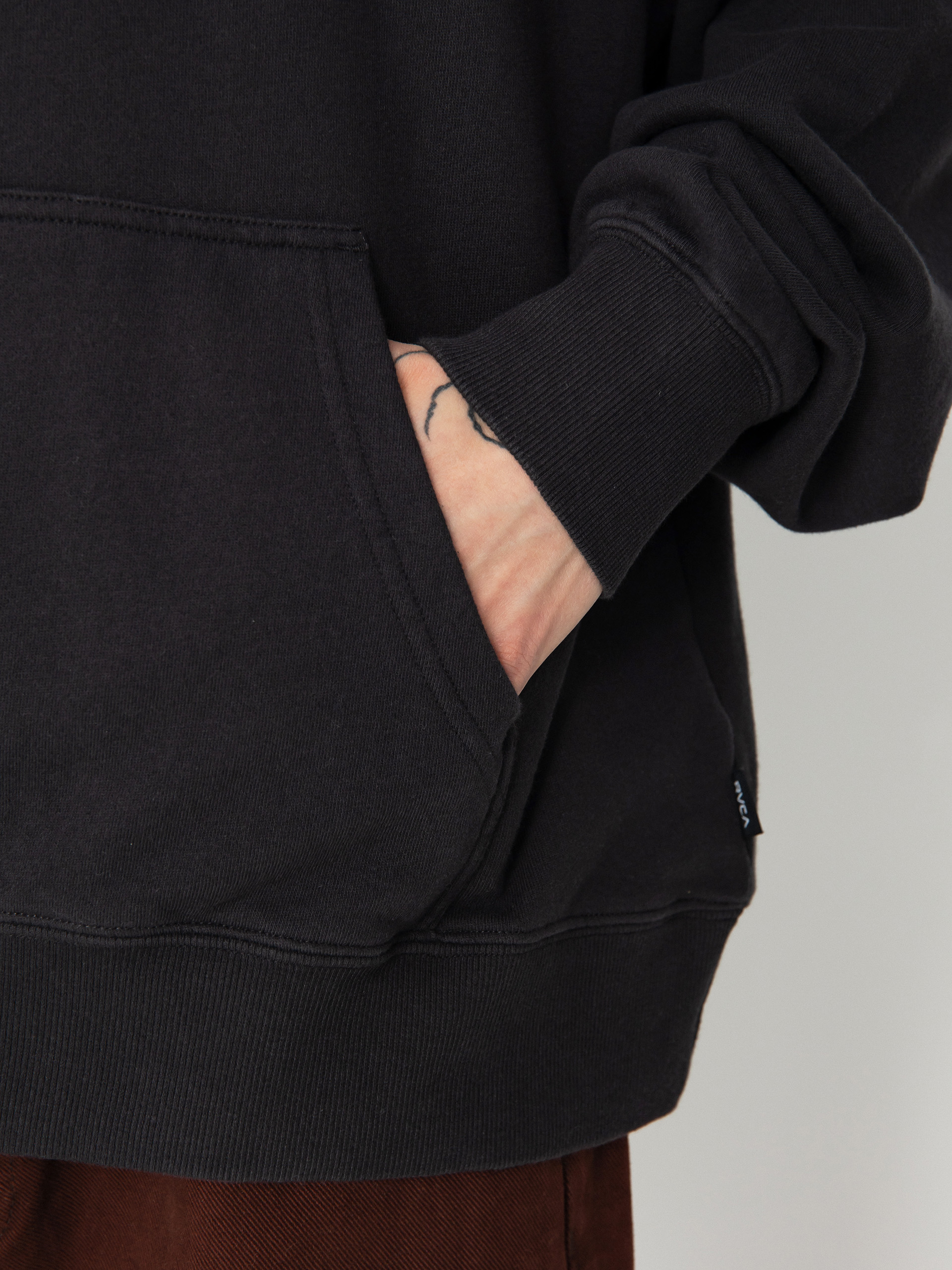 Mikina s kapucí RVCA Benj Bouquet HD (washed black)