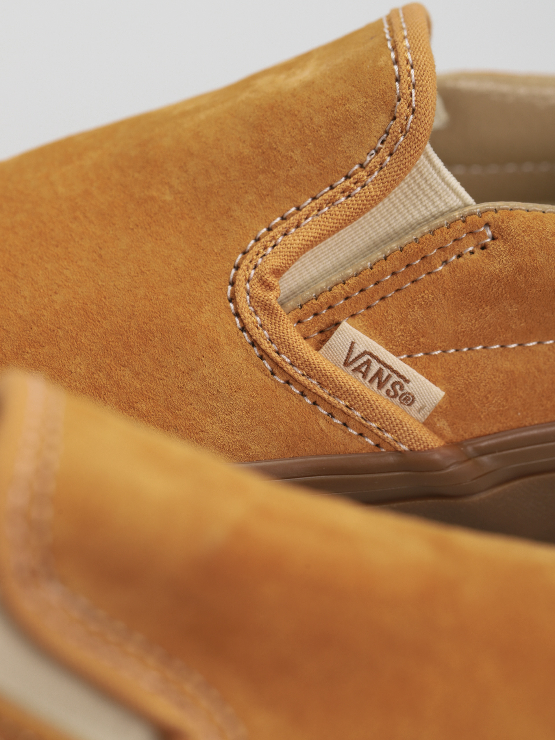 Boty Vans Classic Slip On (pig suede gum antelope)