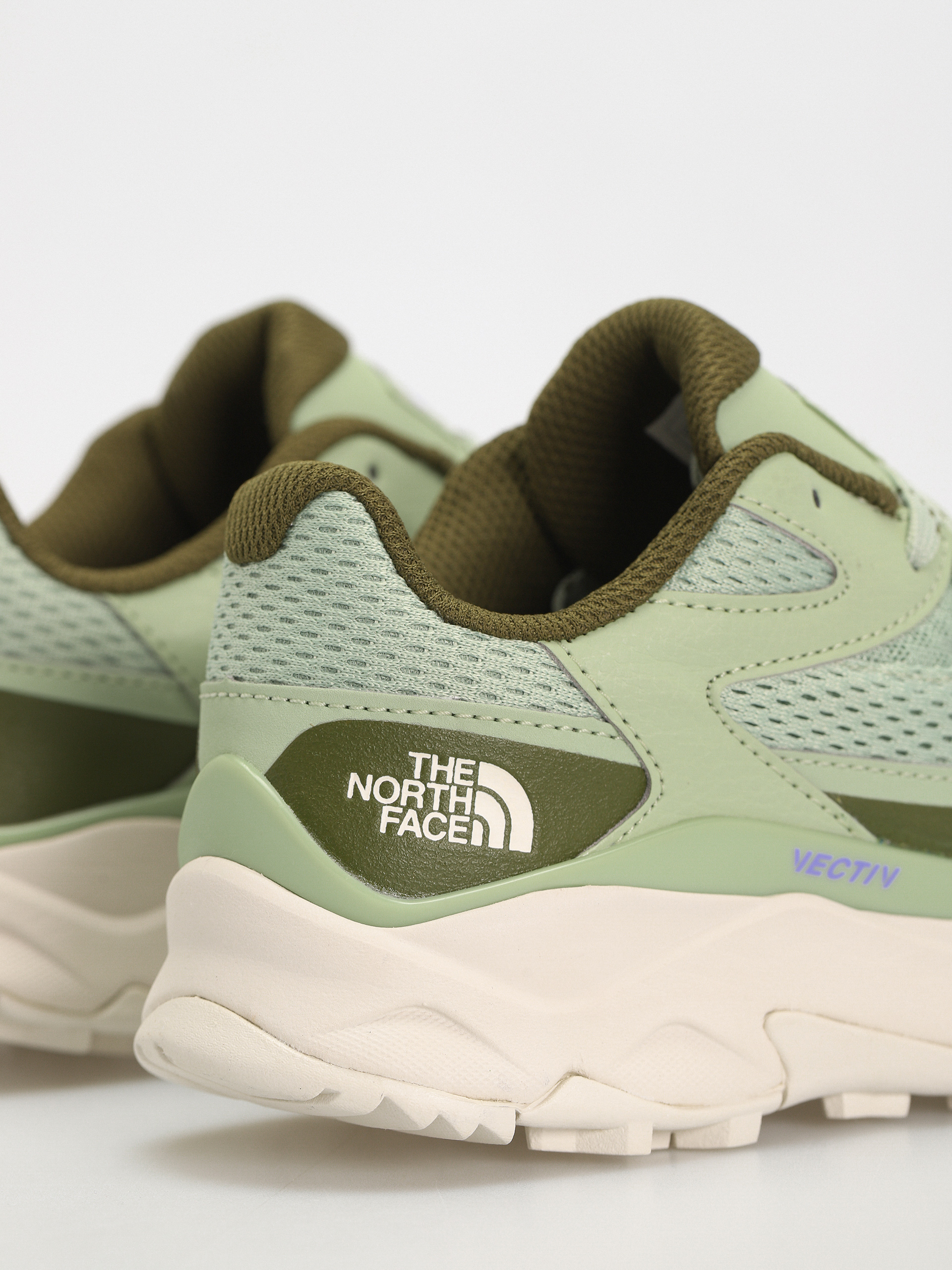 Boty The North Face Vectiv Taraval Wmn (misty sage/forest olive)