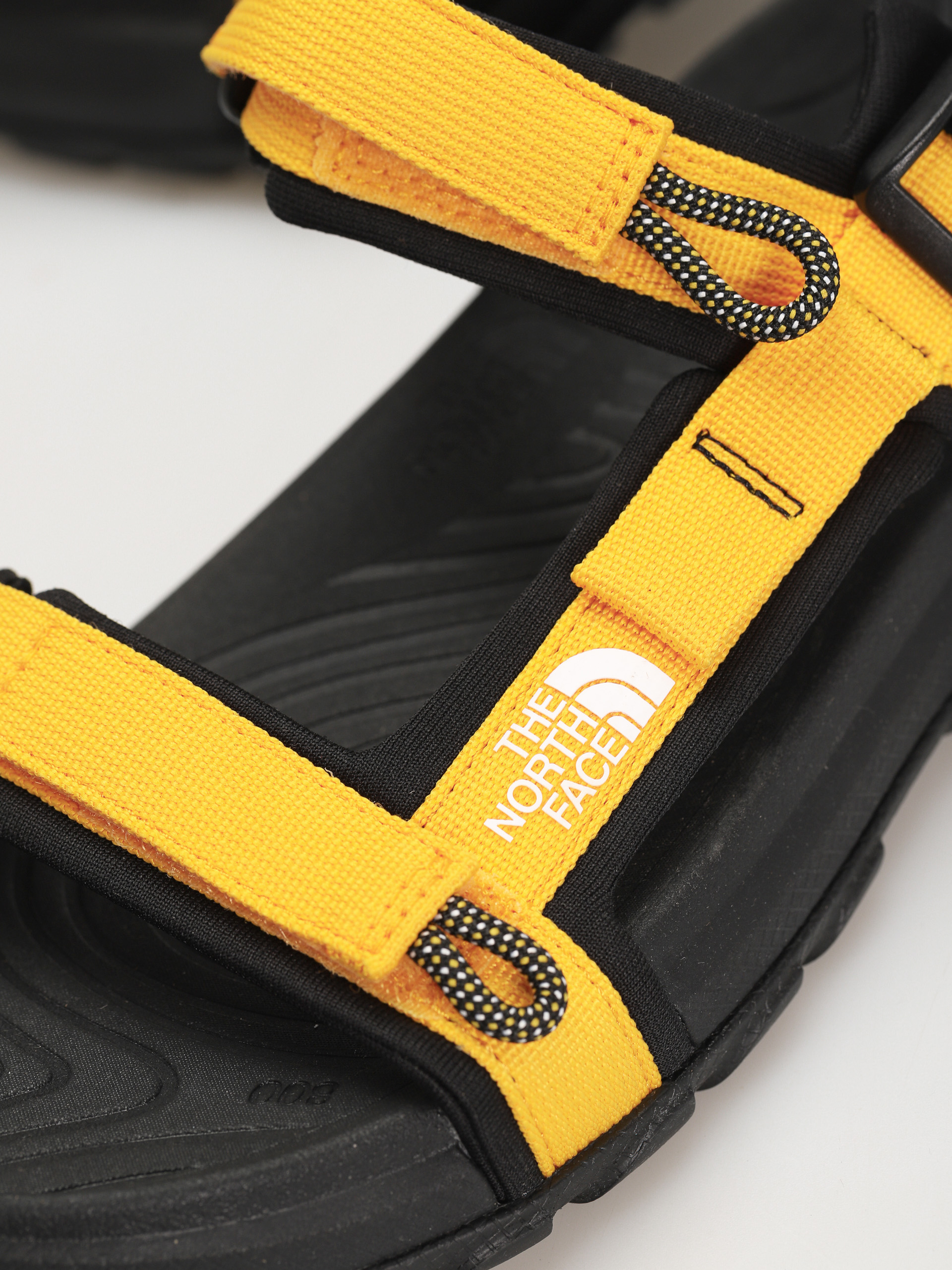 Sandaly The North Face Explore Camp (summit gold/tnf black)