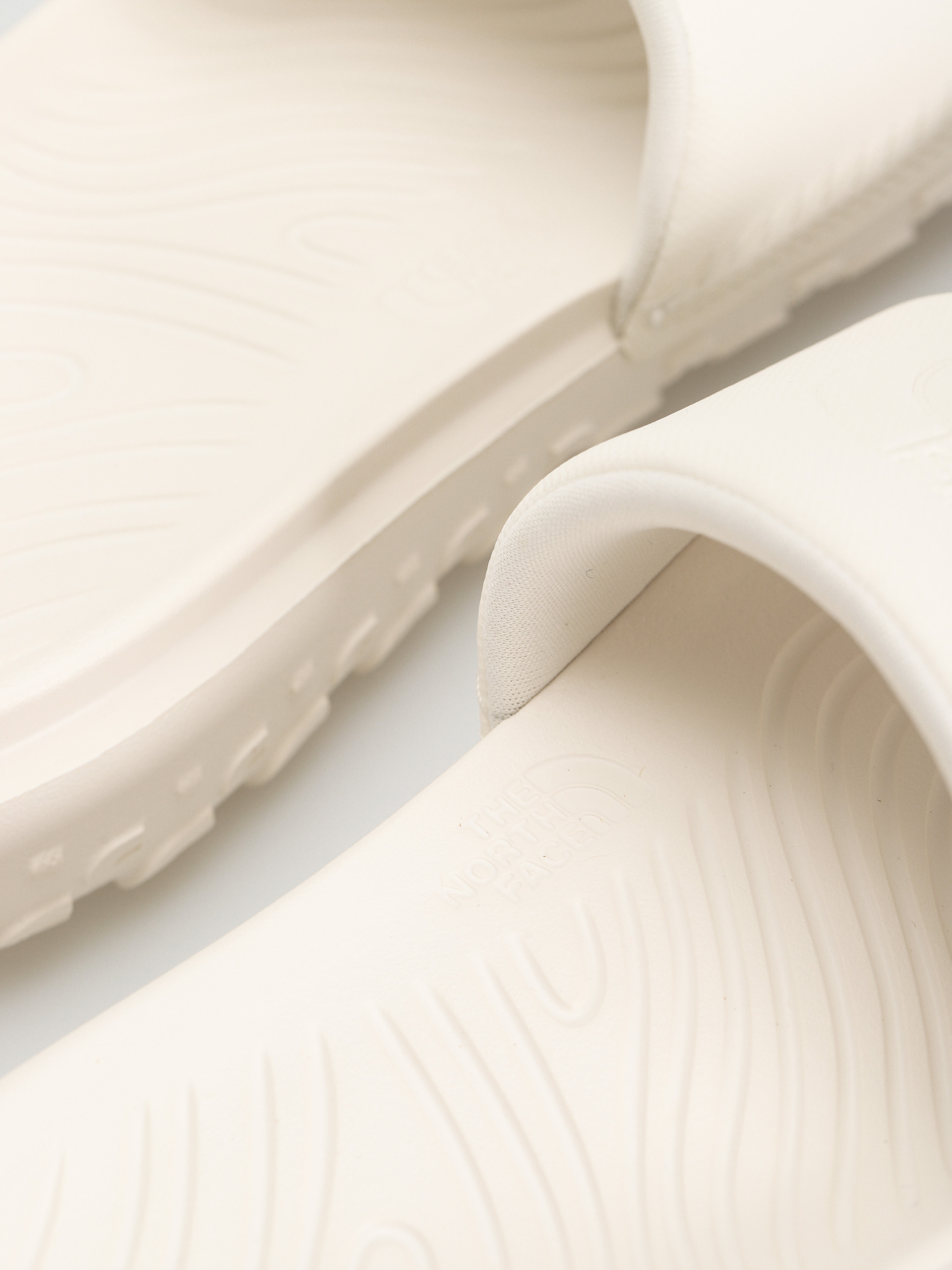 Plážovky The North Face Never Stop Cush Wmn (white dune/white dune)