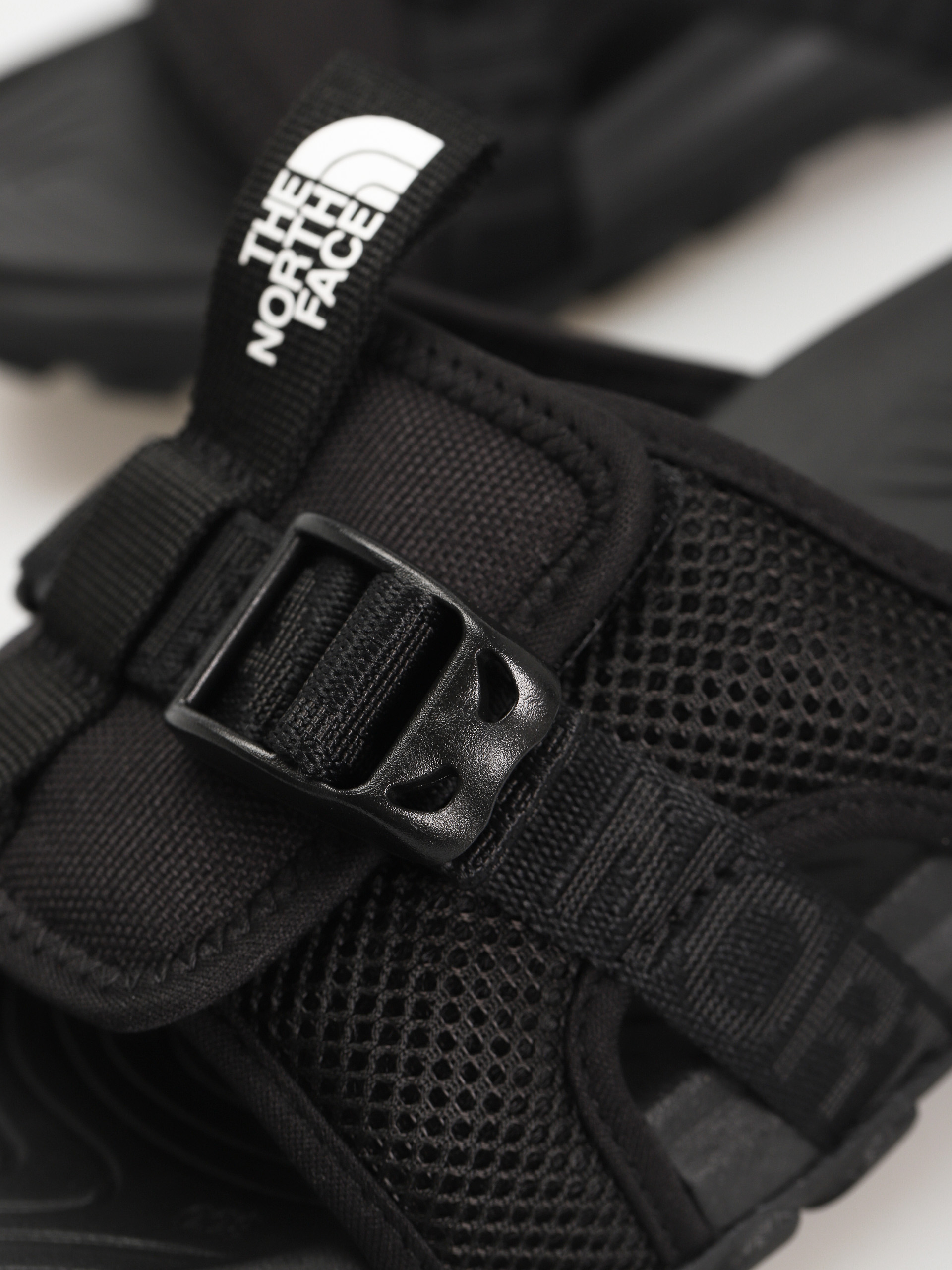 Plážovky The North Face Explore Camp Wmn (tnf black/tnf black)