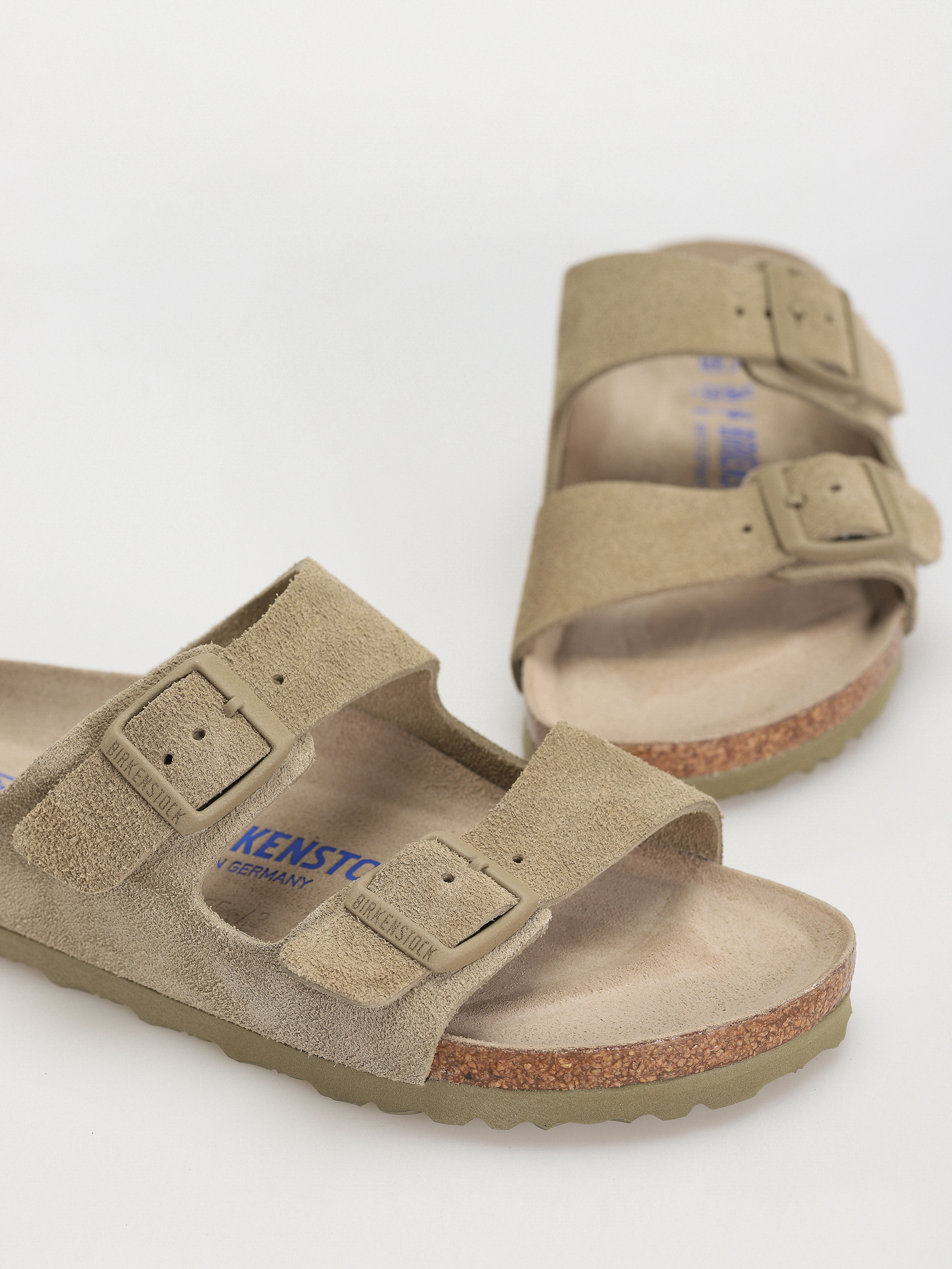 Plážovky Birkenstock Arizona Suede Leather Narrow Wmn (faded khaki)