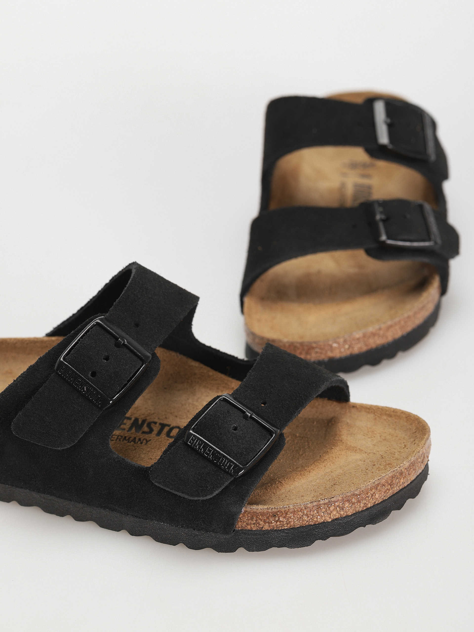 Plážovky Birkenstock Arizona Suede Leather Narrow Wmn (black)