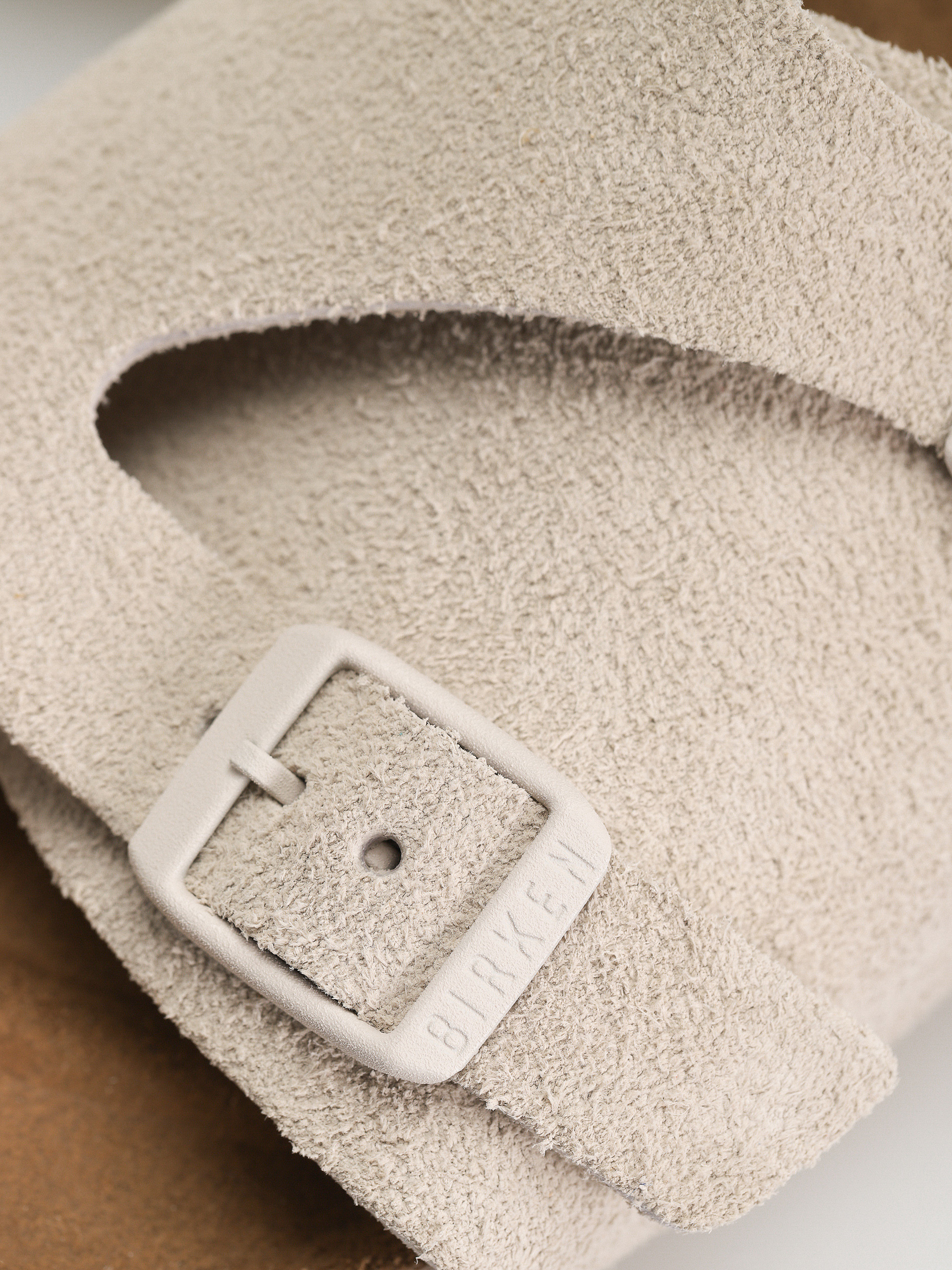 Plážovky Birkenstock Zurich Suede Leather Narrow Wmn (antique white)