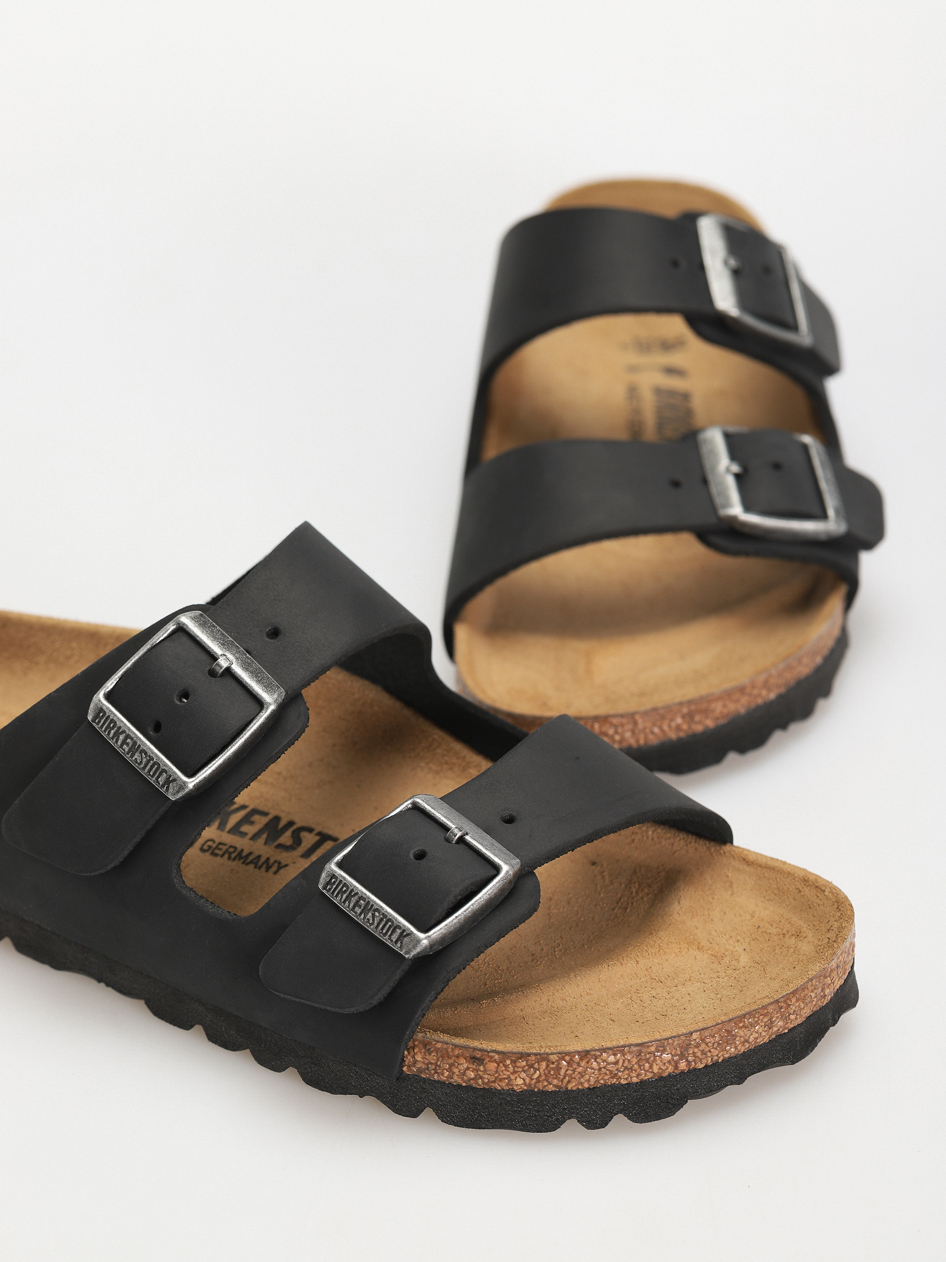 Plážovky Birkenstock Arizona Oiled Leather Narrow Wmn (black)