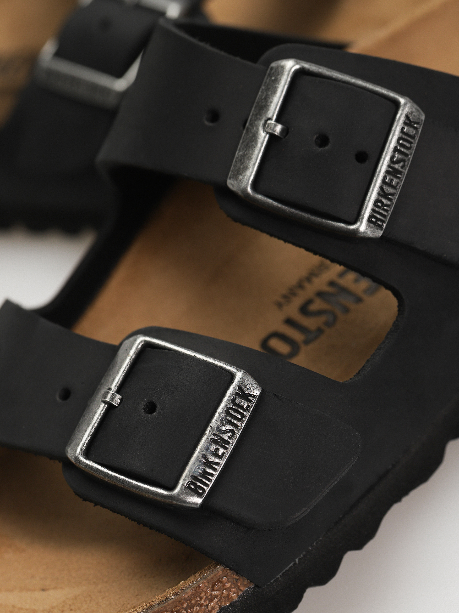 Plážovky Birkenstock Arizona Oiled Leather Narrow Wmn (black)