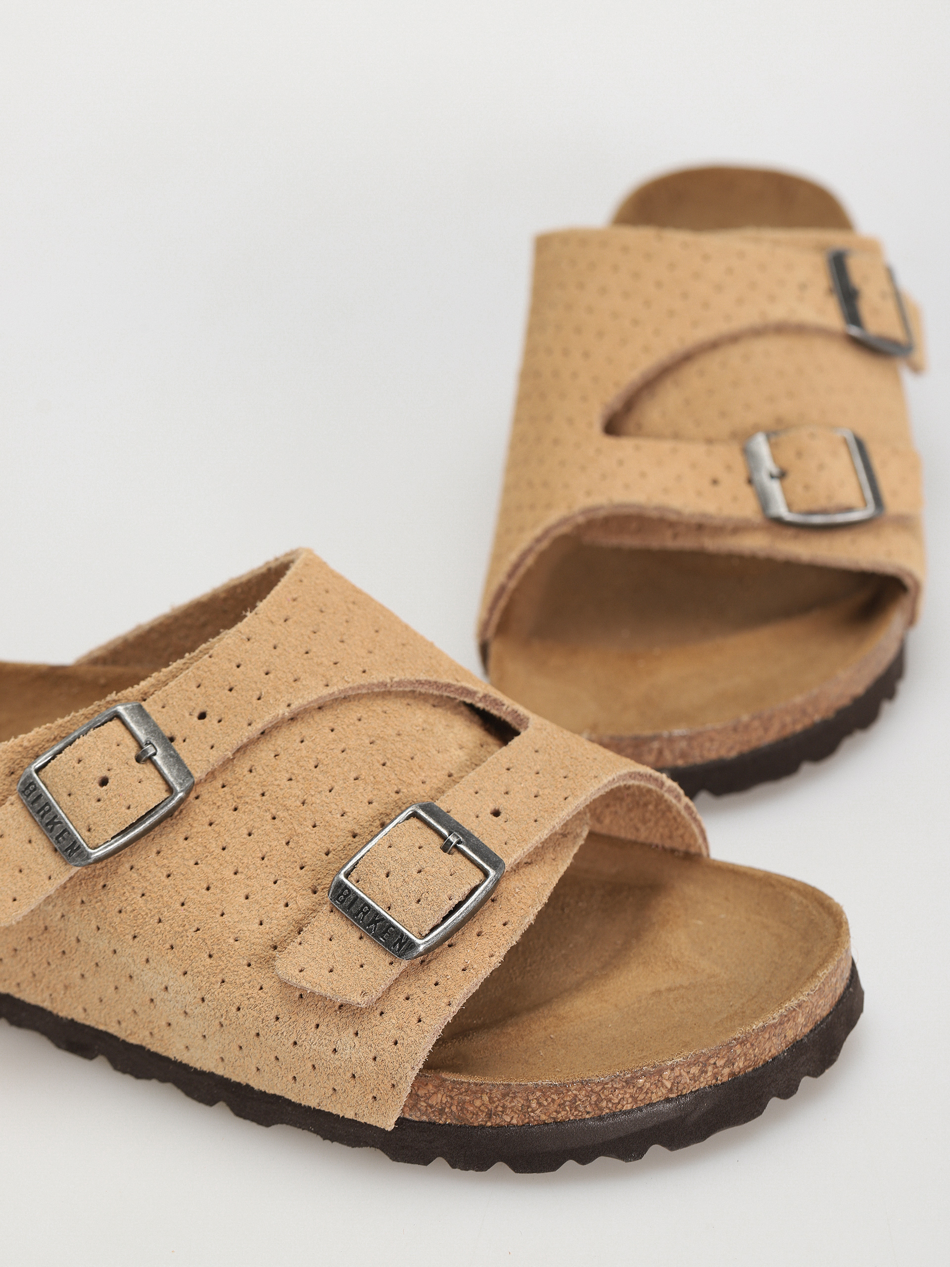 Plážovky Birkenstock Zurich Suede Embossed Narrow Wmn (emboss dots new beige)