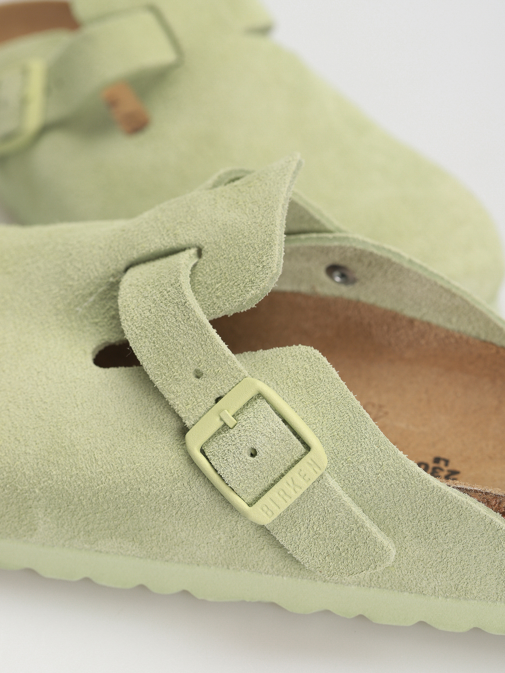 Plážovky Birkenstock Boston Suede Leather Narrow Wmn (faded lime)