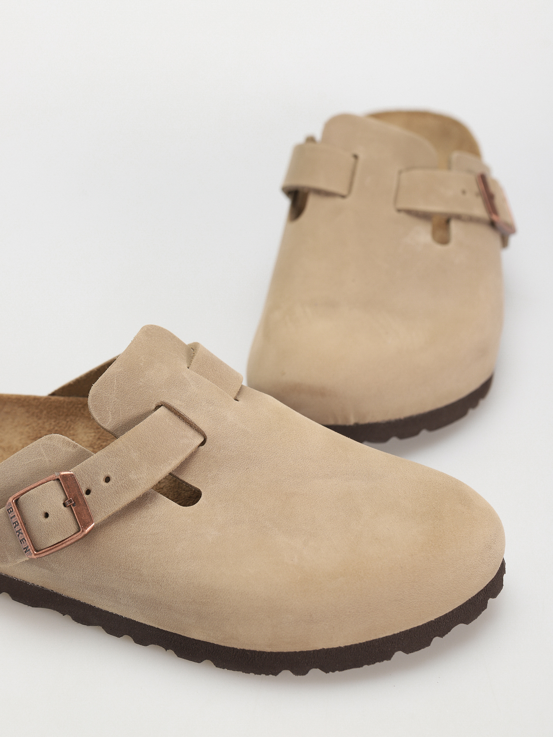 Plážovky Birkenstock Boston Oiled Leather Narrow Wmn (tobacco brown)