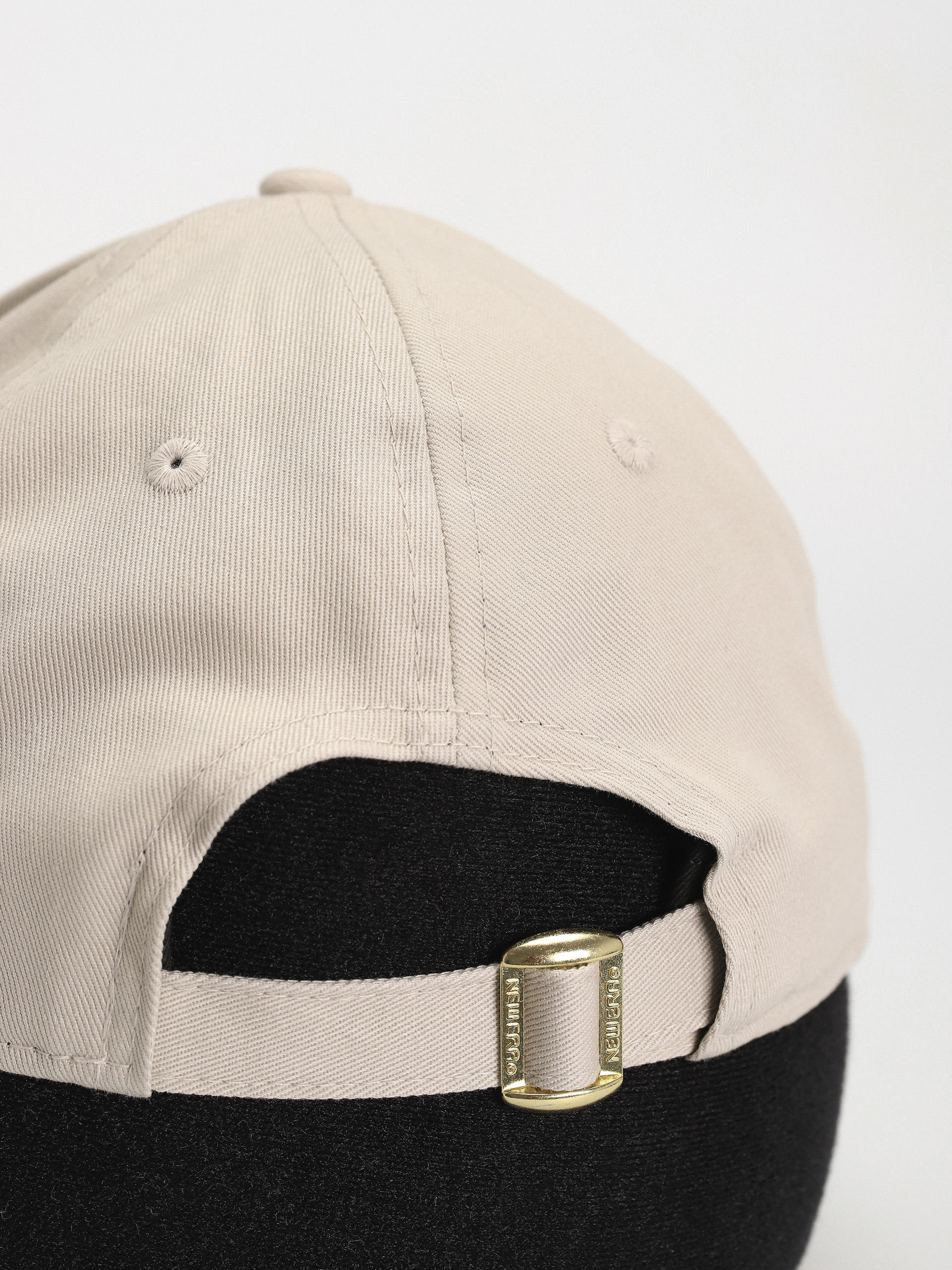 Kšiltovka  New Era Metallic Logo 9Forty New York Yankees Wmn (stone/gold)