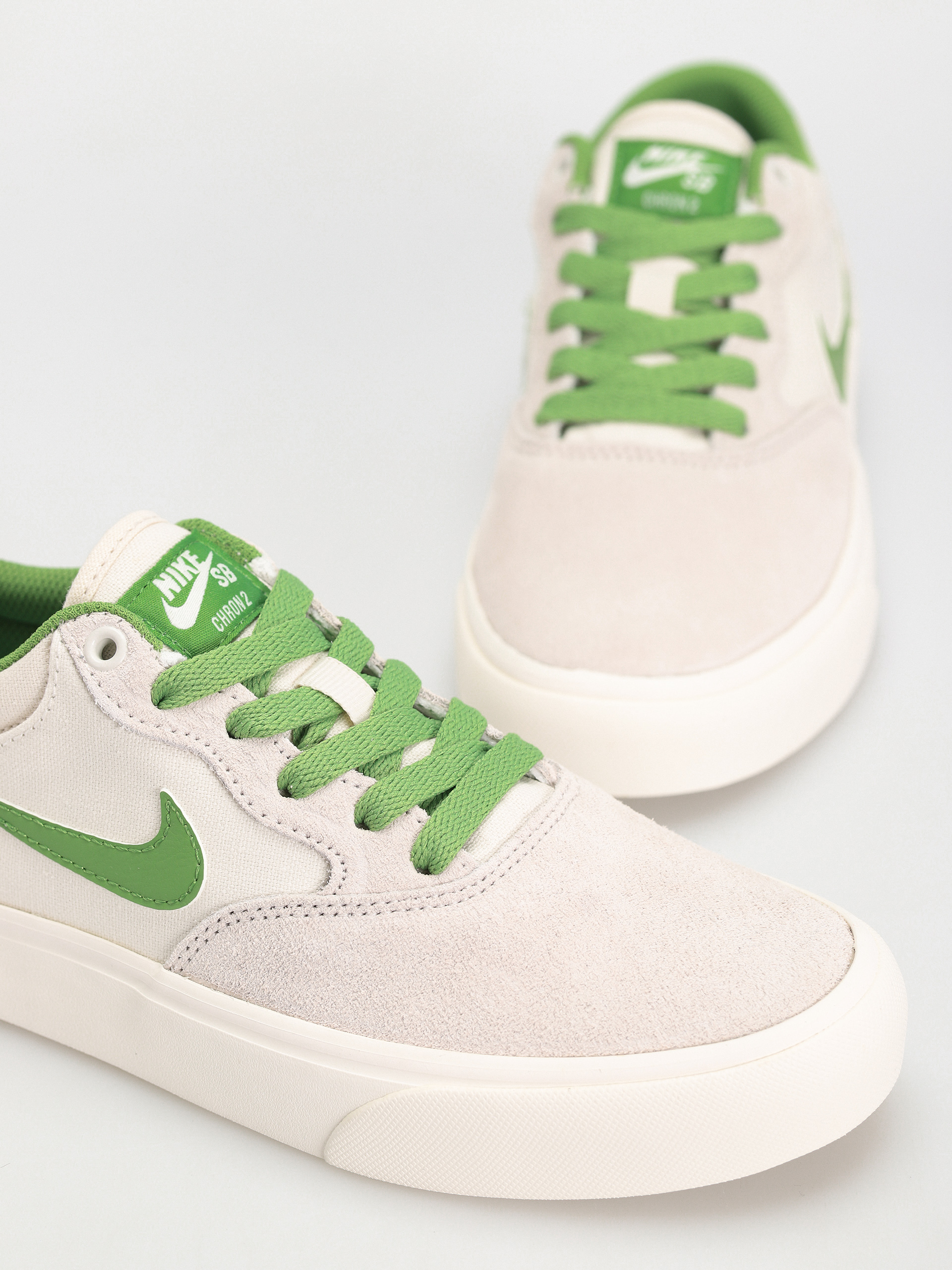 Boty Nike SB Chron 2 (phantom/chlorophyll summit white sail)