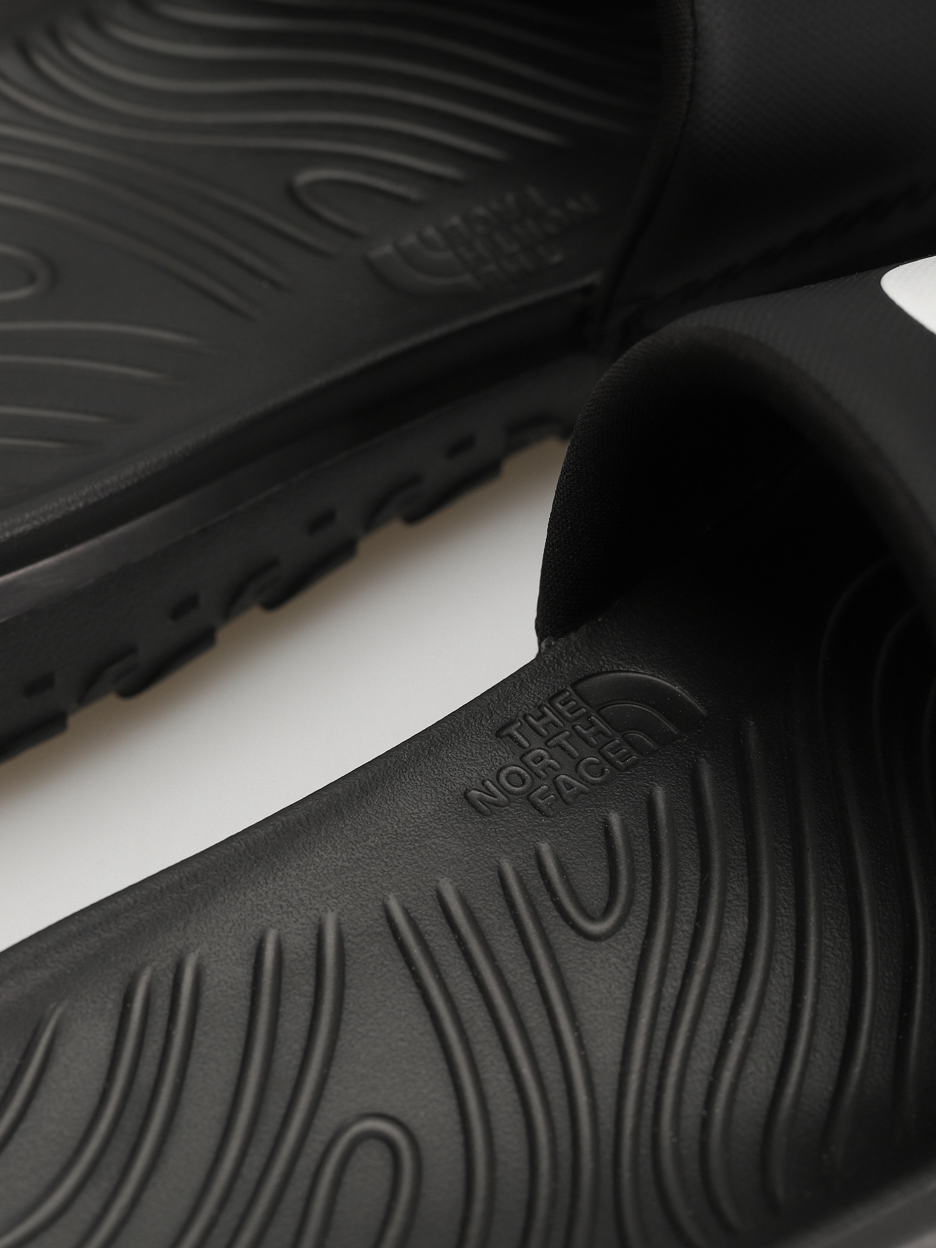 Plážovky The North Face Never Stop Cush (tnf black/tnf black)