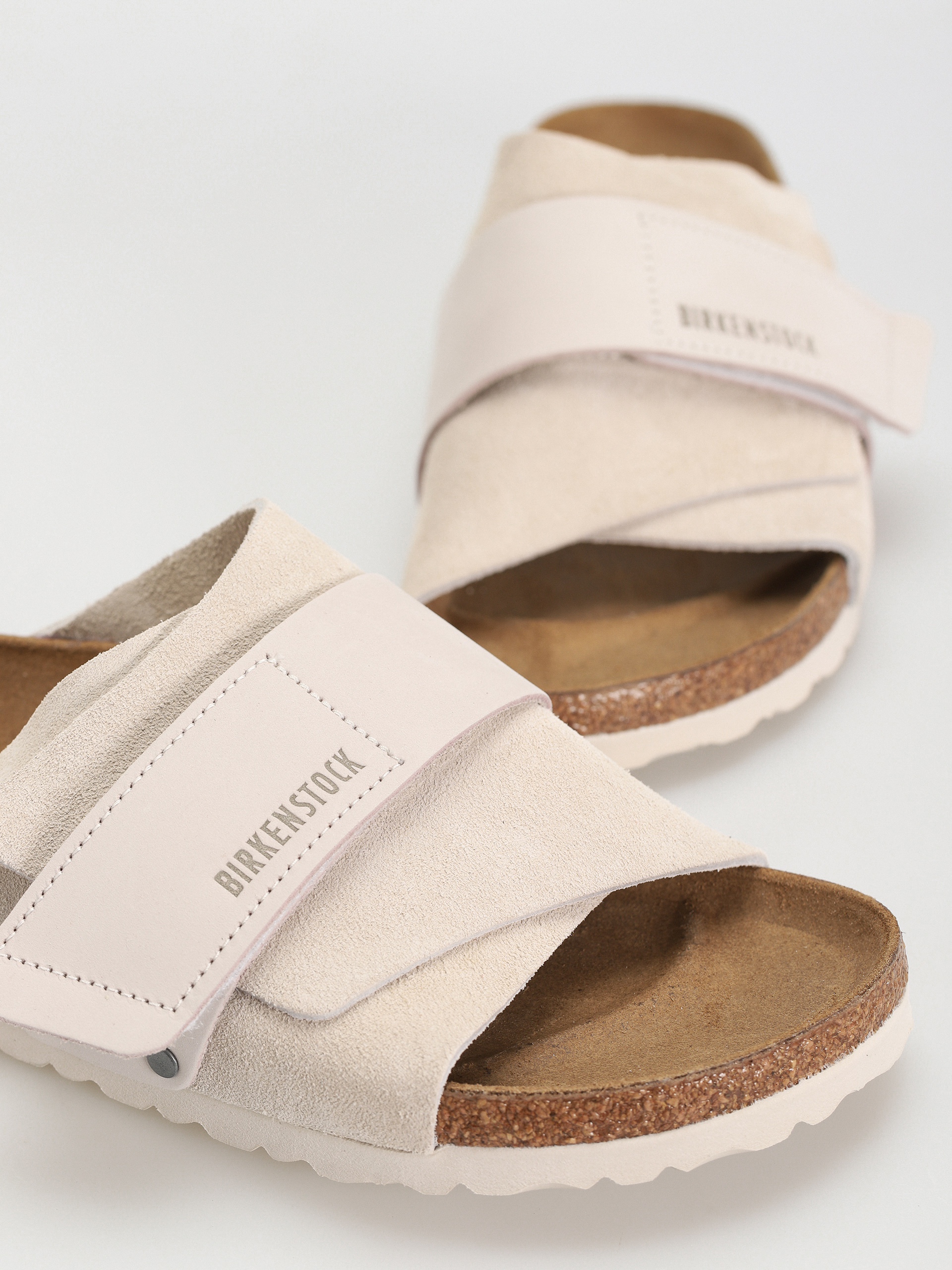 Plážovky Birkenstock Kyoto Nubuck Suede Leather Narrow Wmn (antique white)