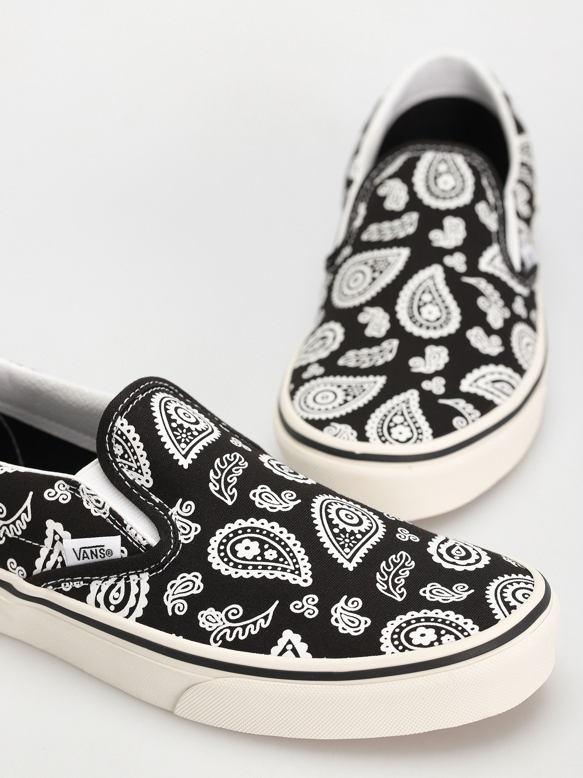 Boty Vans Classic Slip On (primavera paisley black)