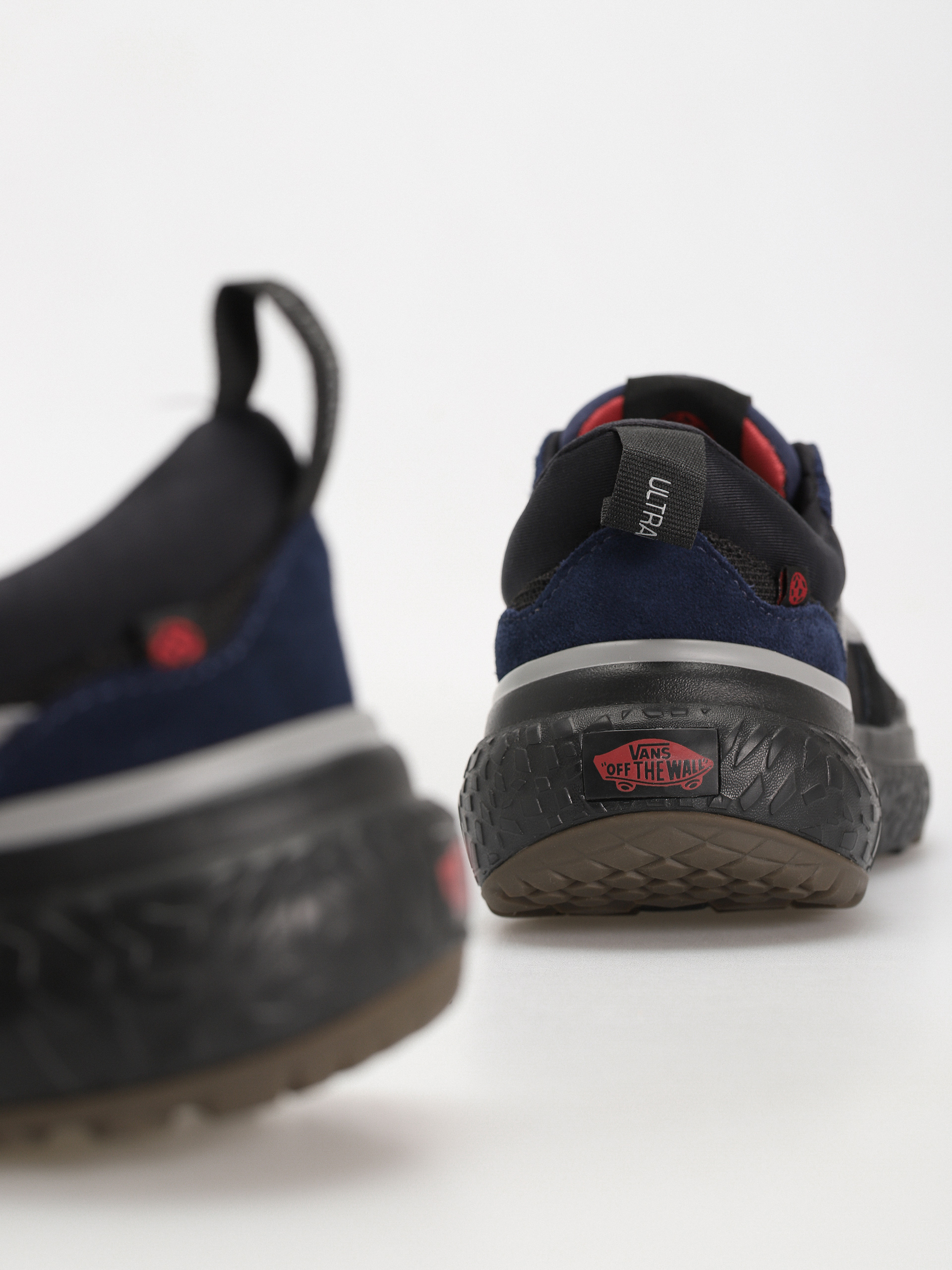 Boty Vans Ultrarange Neo Vr3 (surf essentials black/navy)