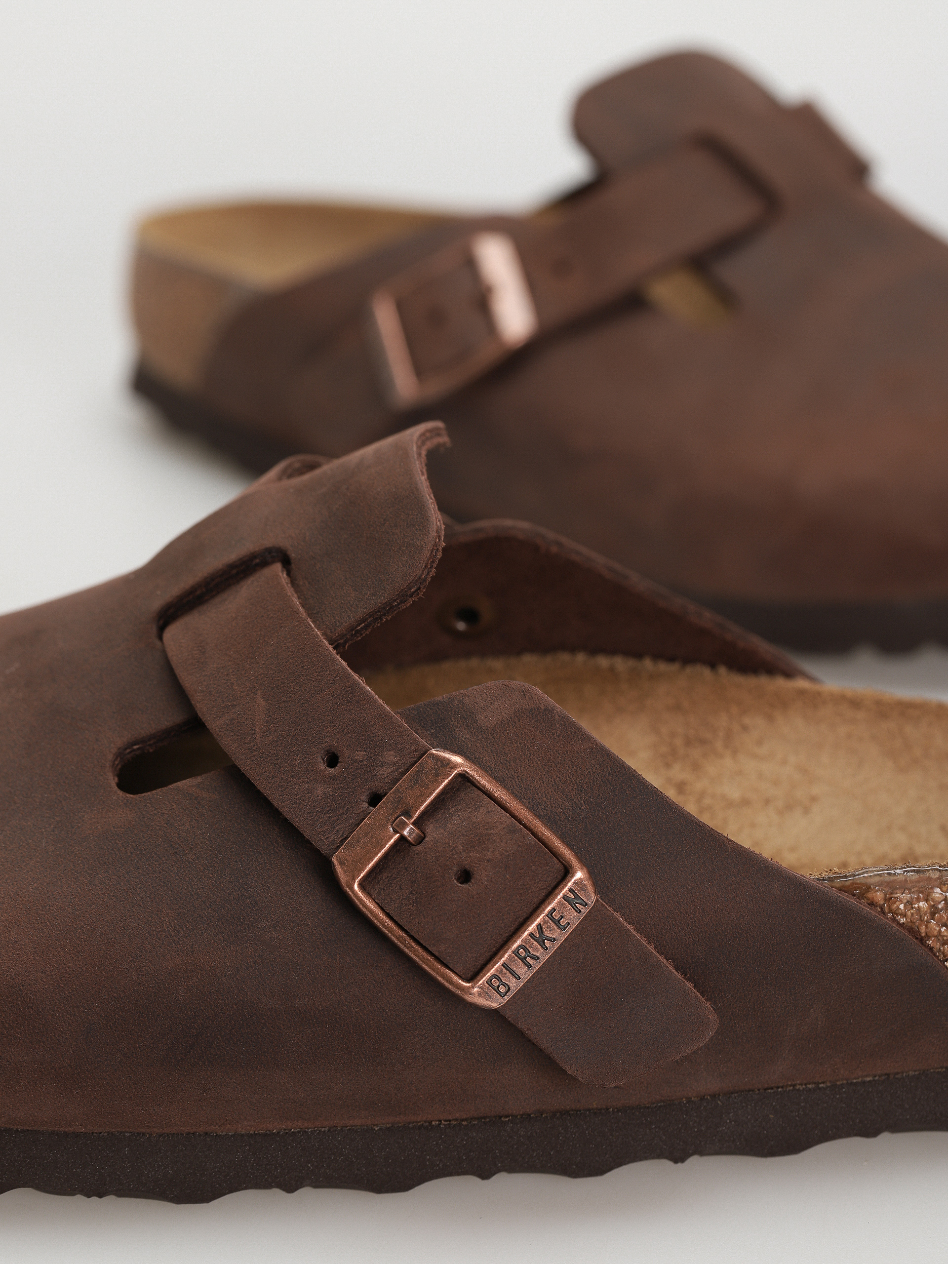 Plážovky Birkenstock Boston Oiled Leather Narrow Wmn (habana)