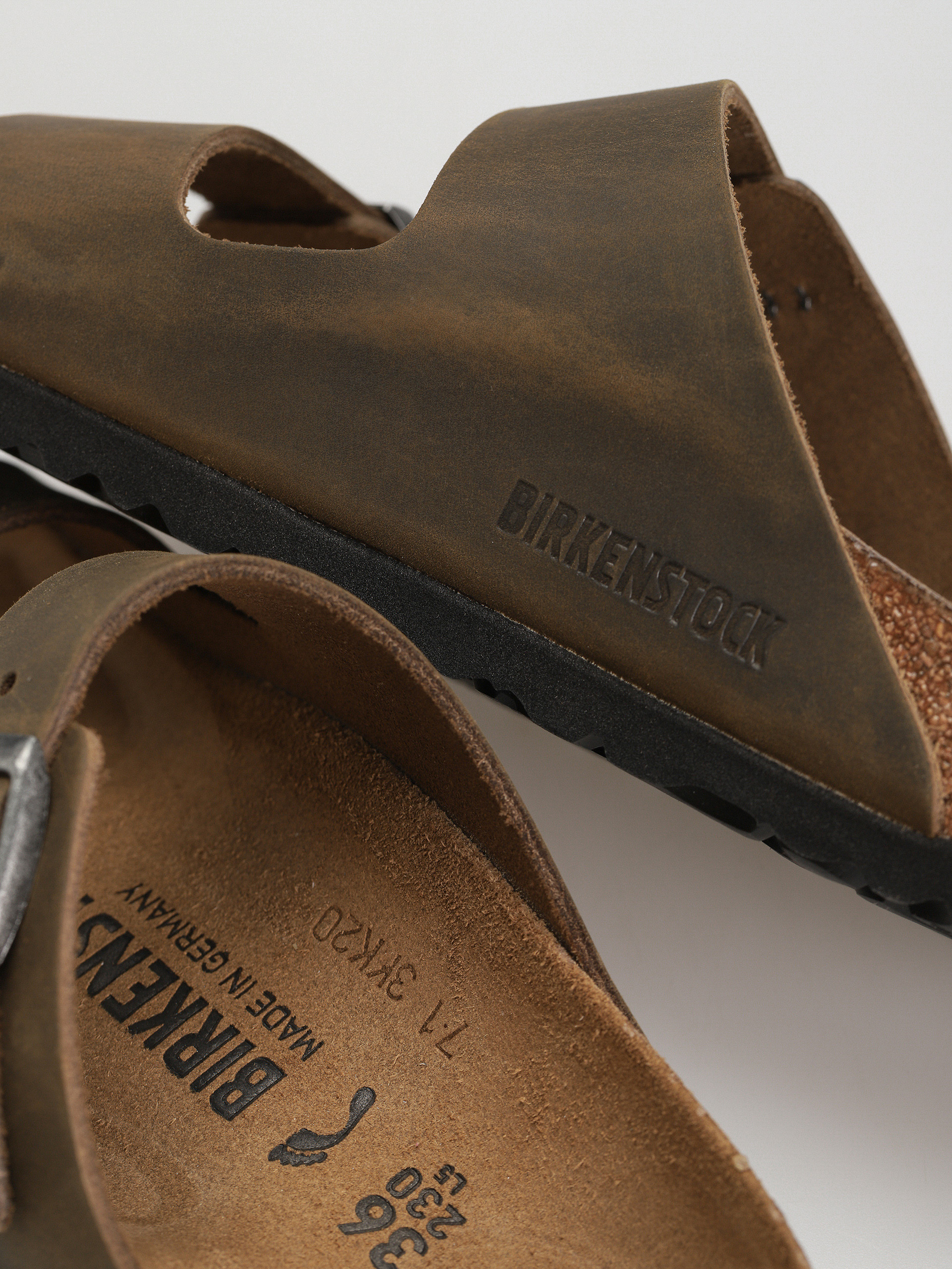 Plážovky Birkenstock Arizona Oiled Leather Narrow Wmn (faded khaki)