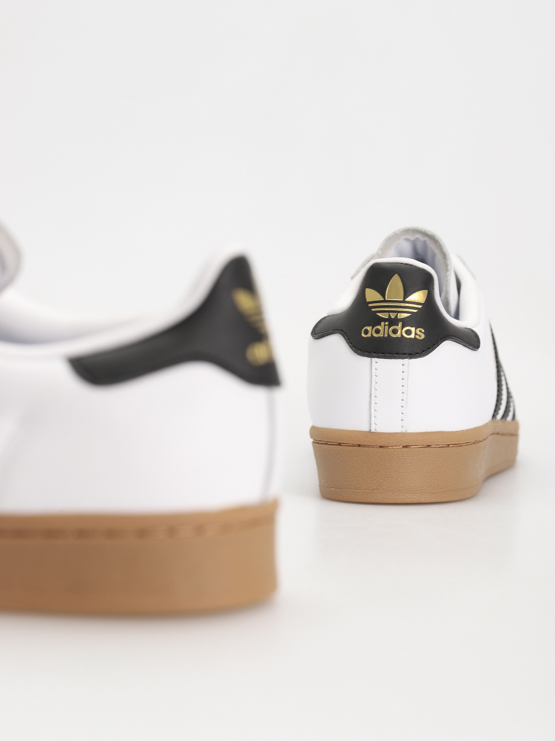 Boty adidas Superstar ADV (ftwwht/cblack/gum4)