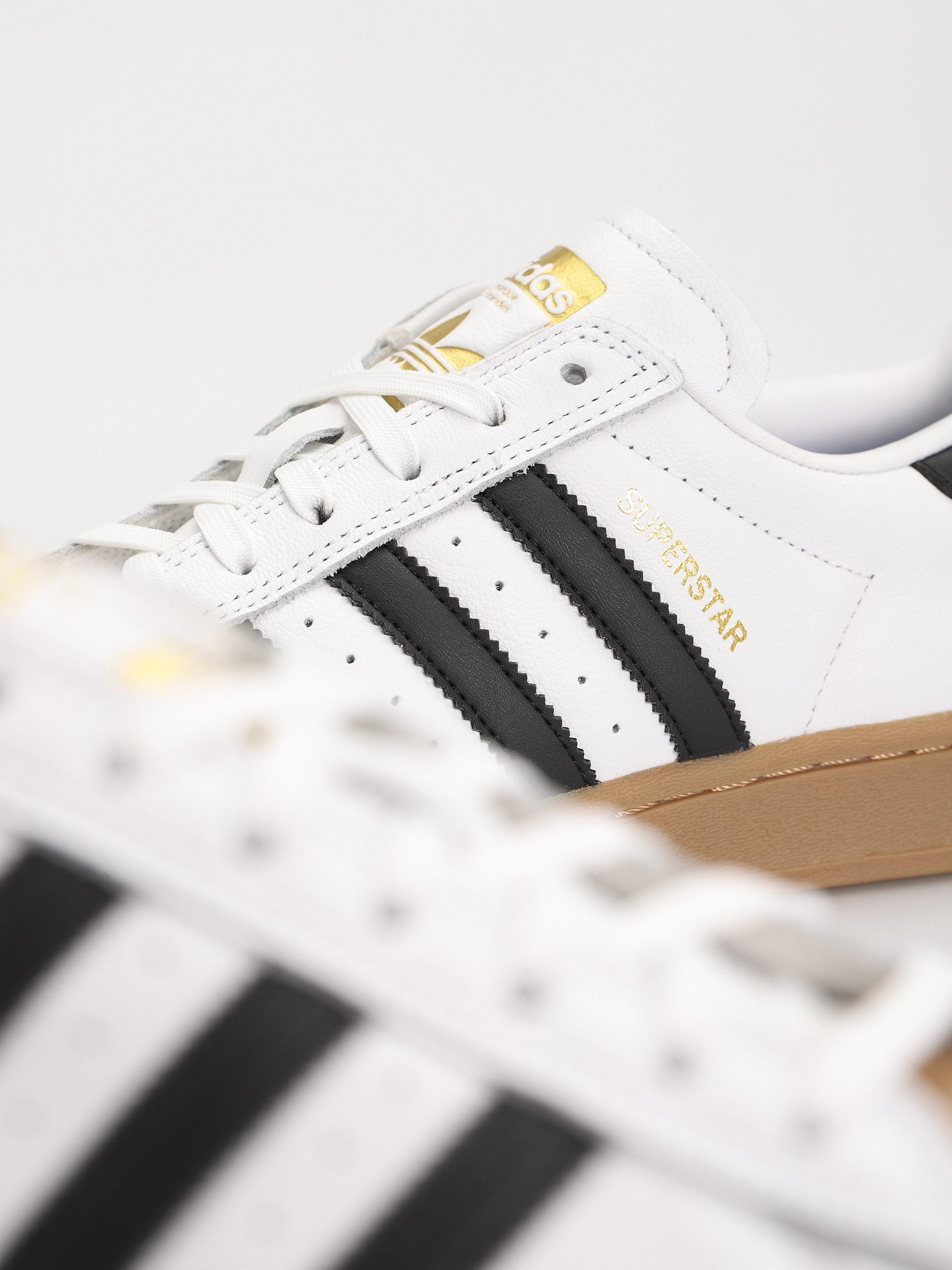 Boty adidas Superstar ADV (ftwwht/cblack/gum4)