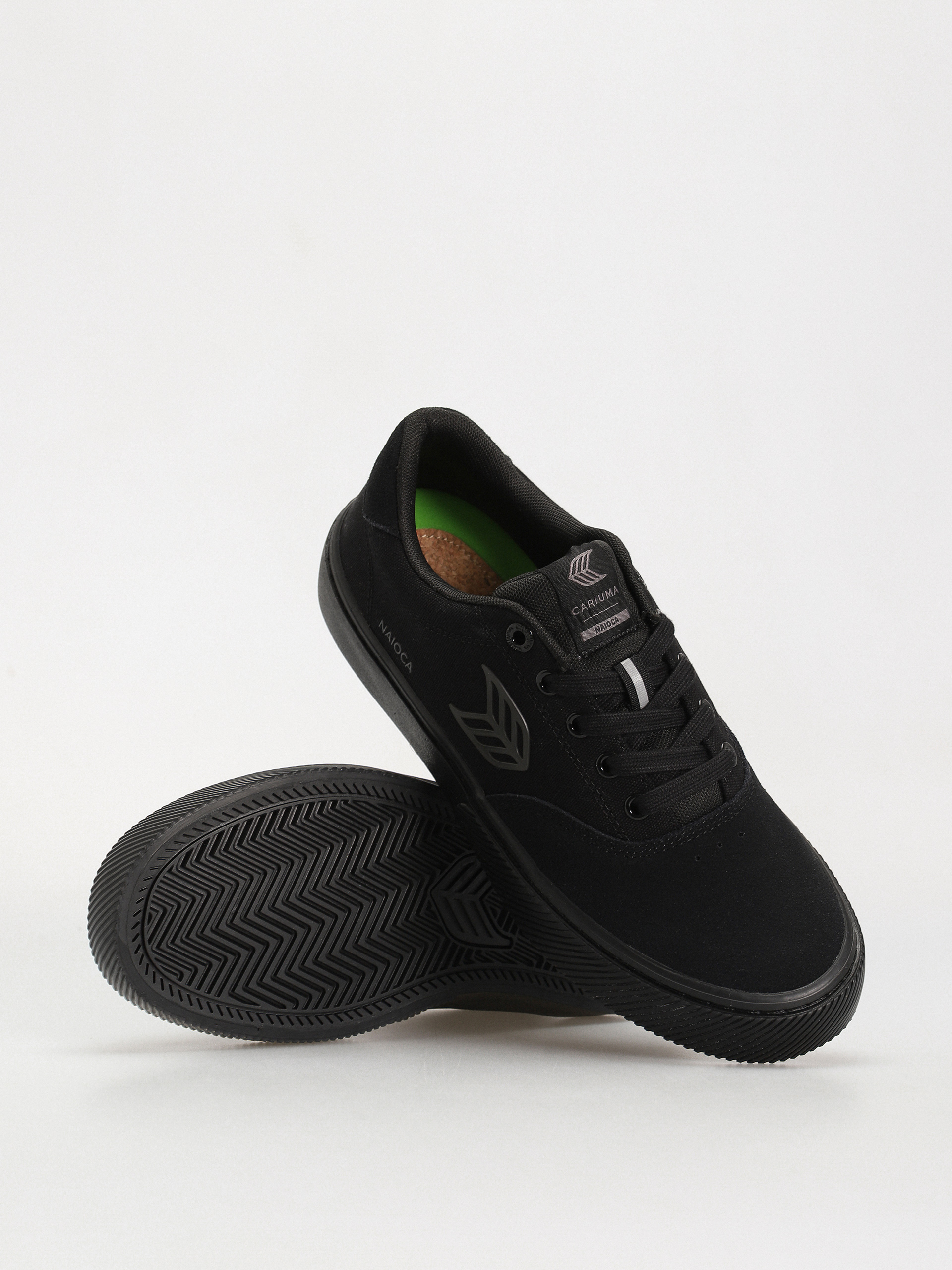 Boty Cariuma Naioca Pro (all black/ash grey)